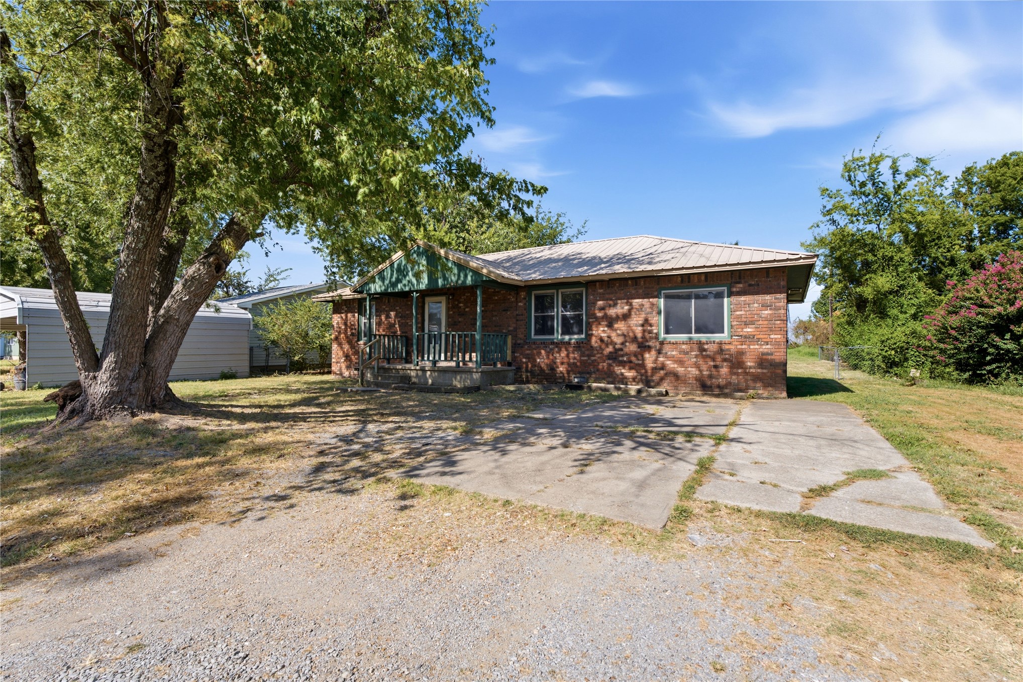 303 S Gray Place Property Photo 32