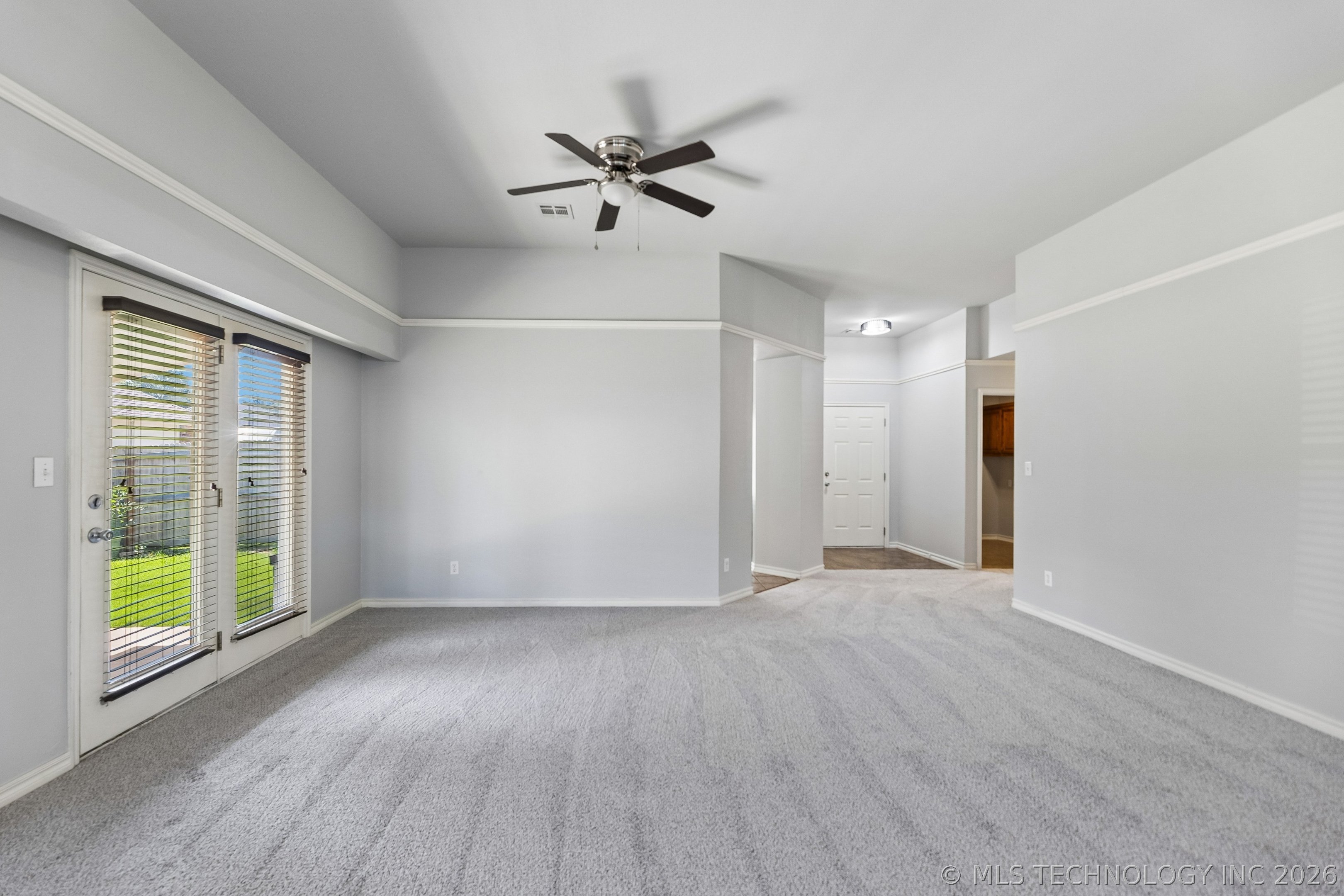 220 W Charleston Street Property Photo 8