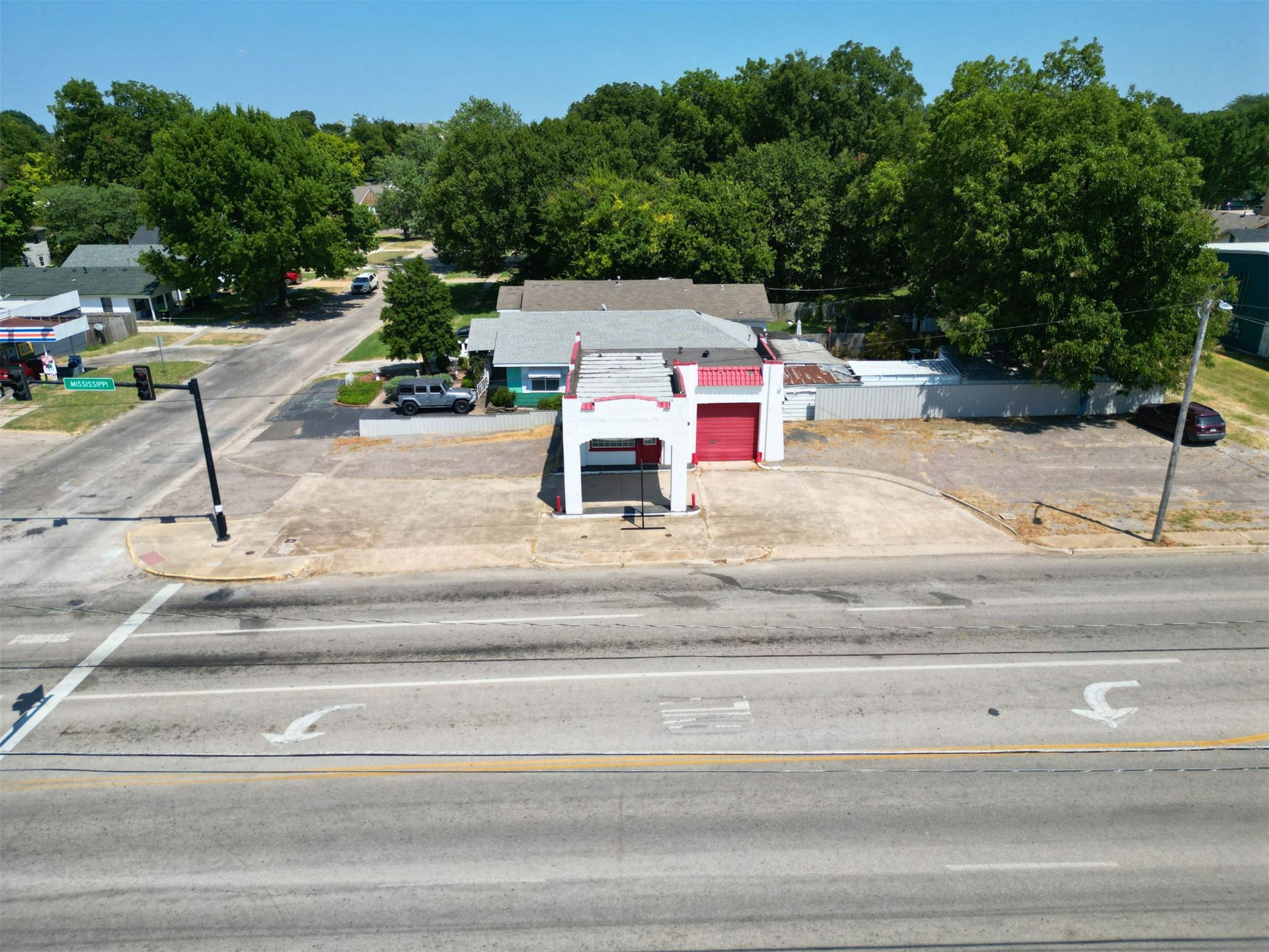 400 S Mississippi Property Photo 2
