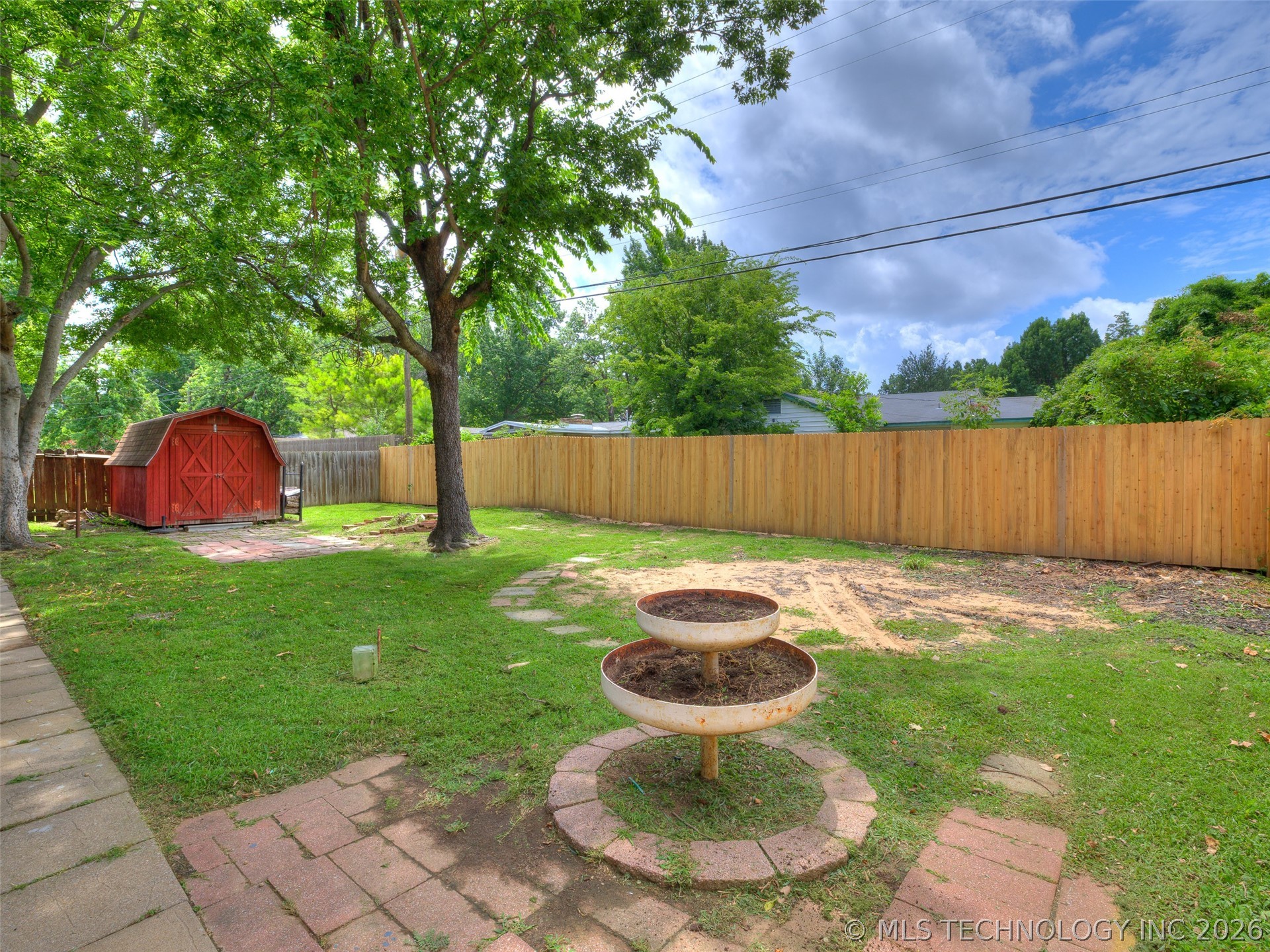 1568 E 60 Street Property Photo 4