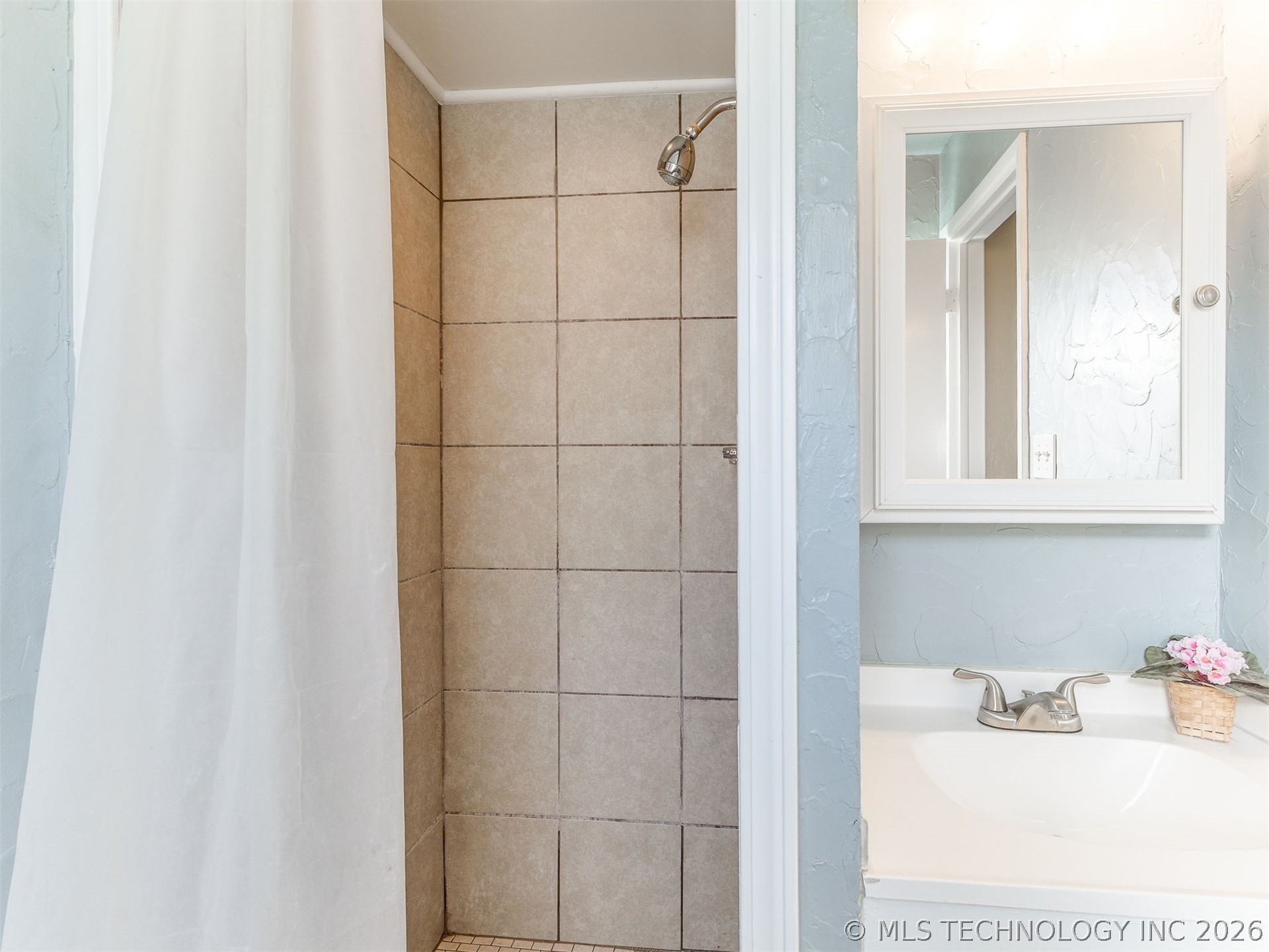 1568 E 60 Street Property Photo 25
