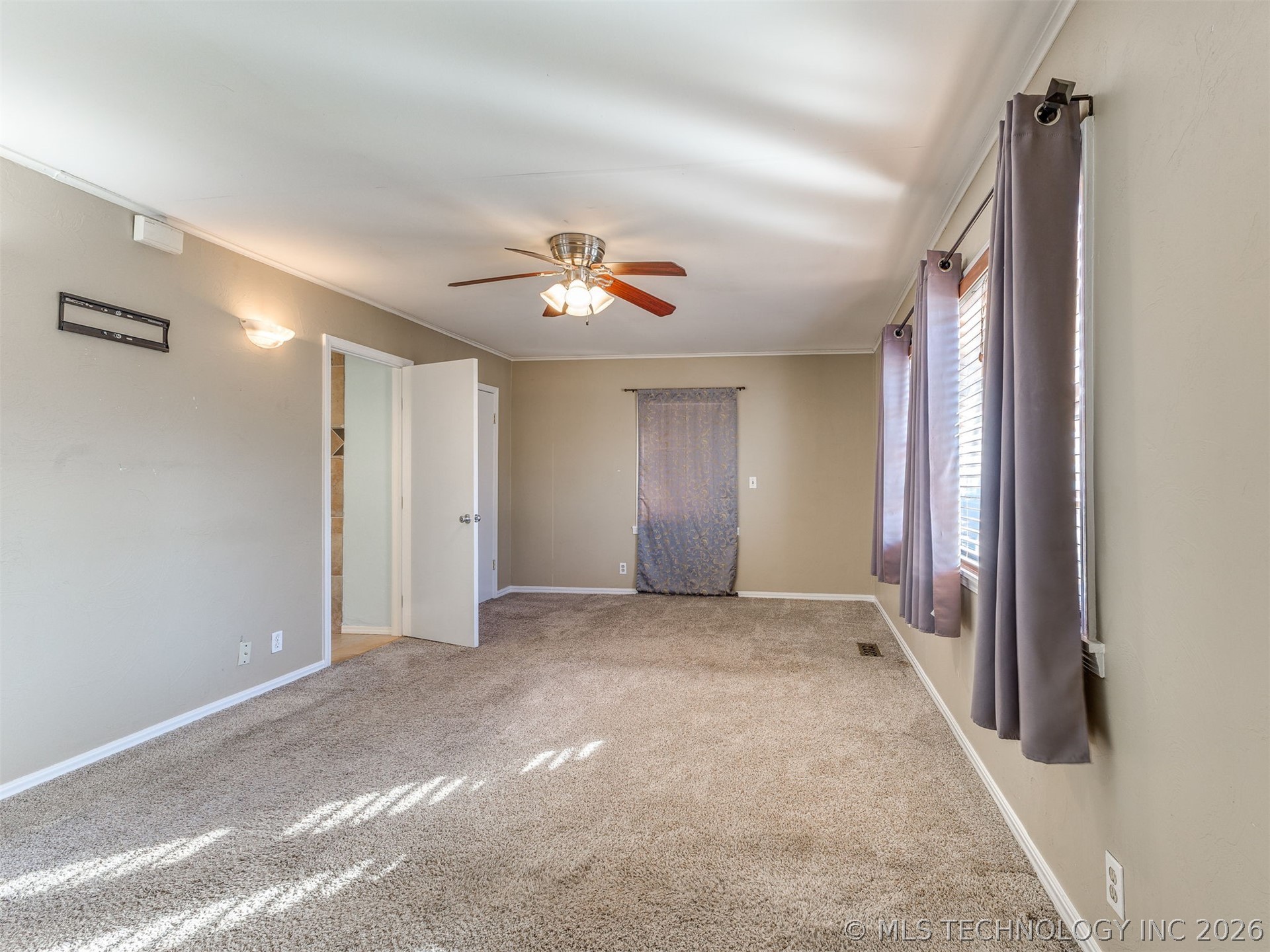1568 E 60 Street Property Photo 31