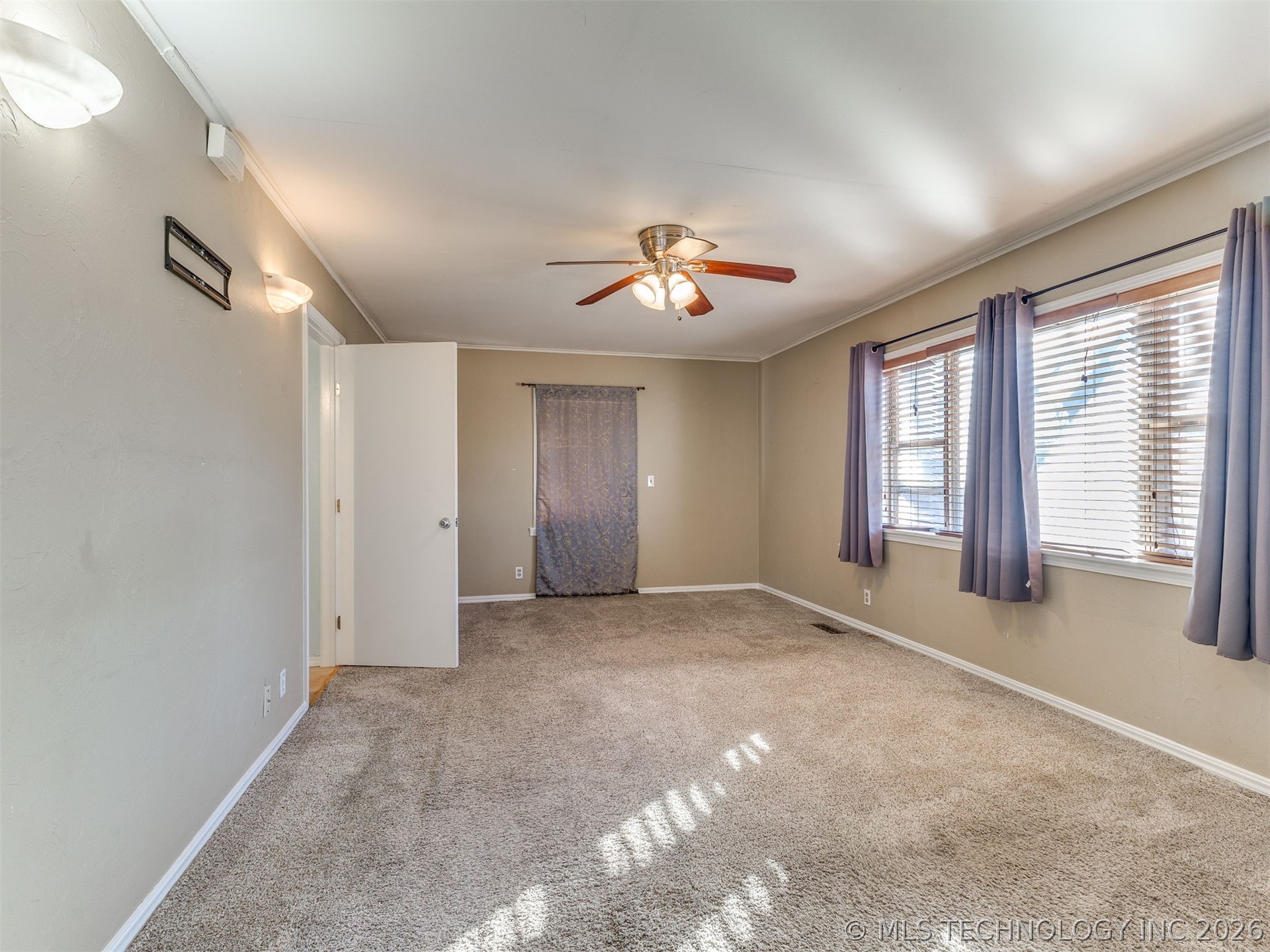 1568 E 60 Street Property Photo 32