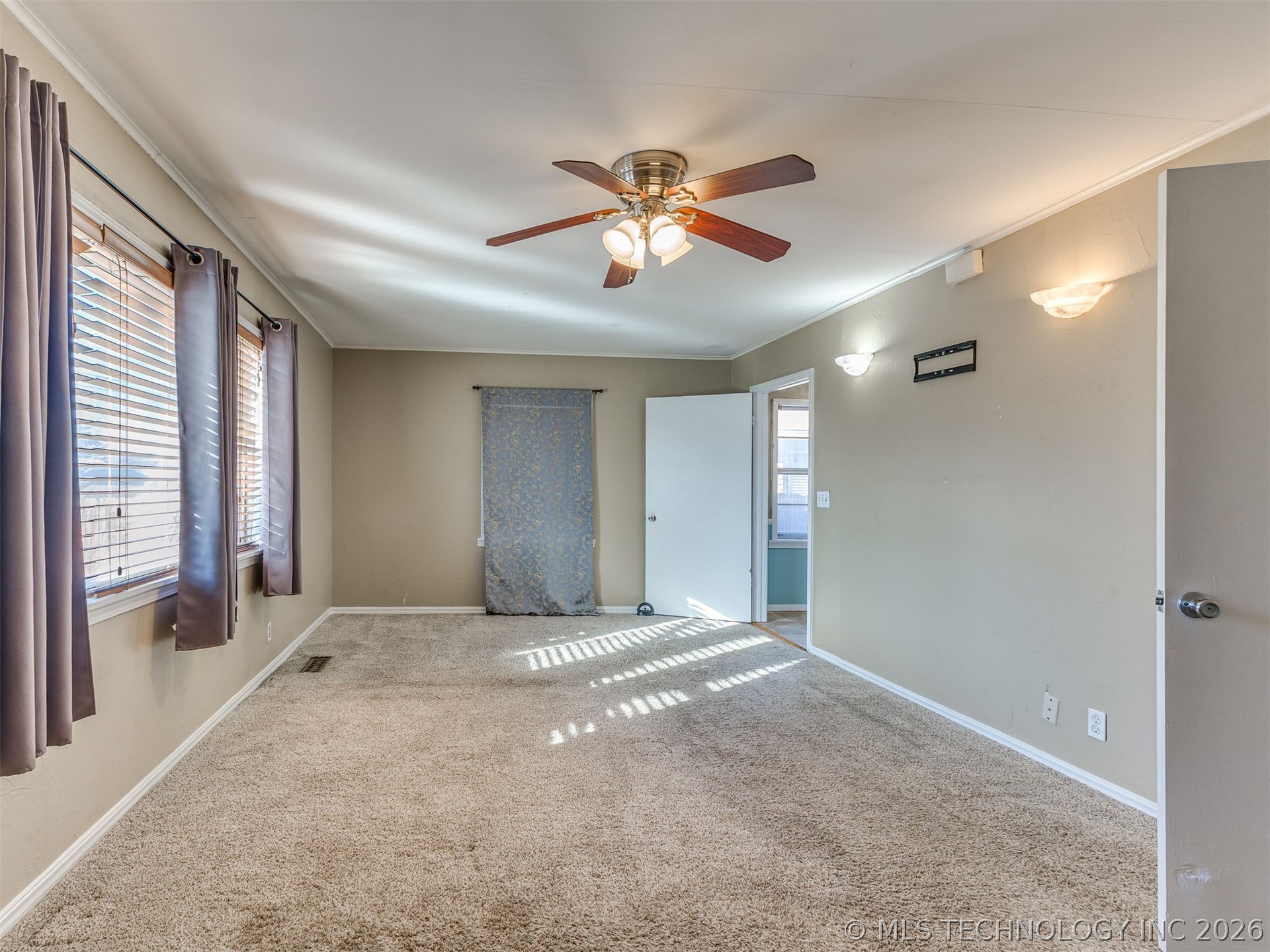 1568 E 60 Street Property Photo 33