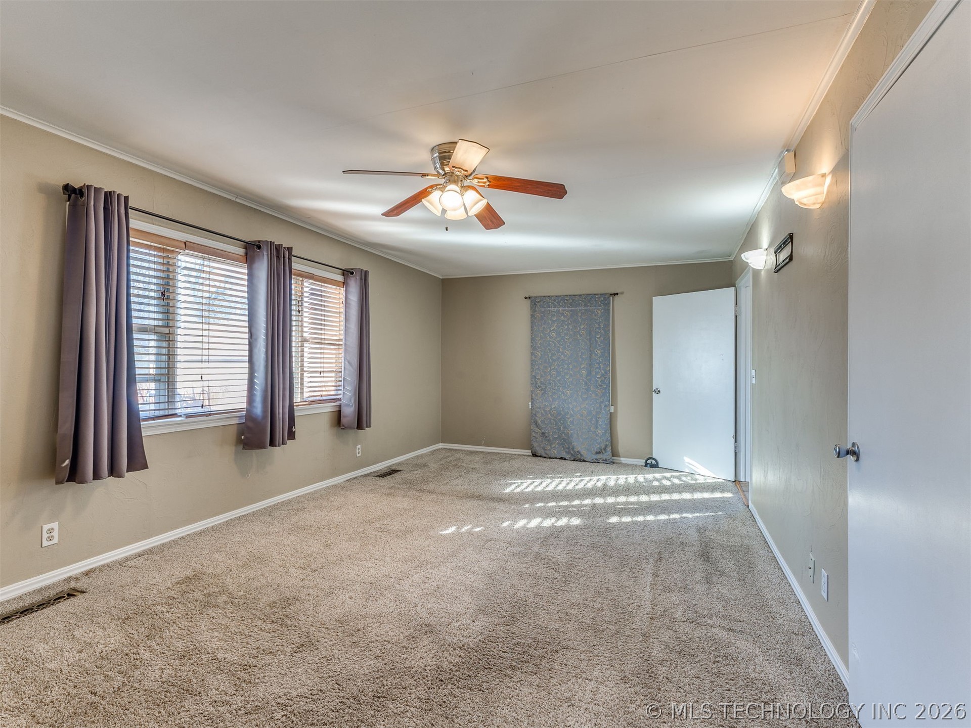 1568 E 60 Street Property Photo 34