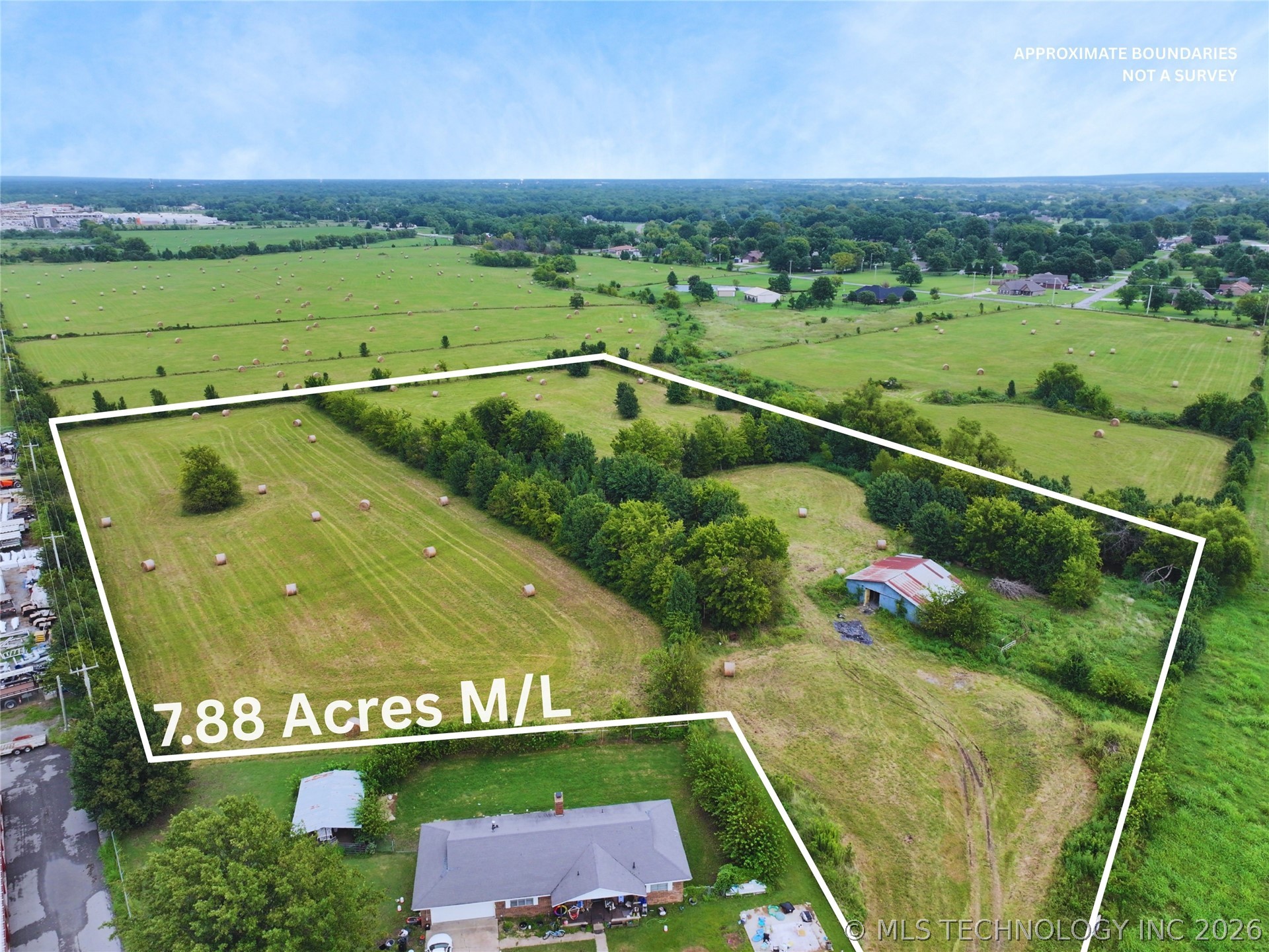 4258 W 530 Road Property Photo 3