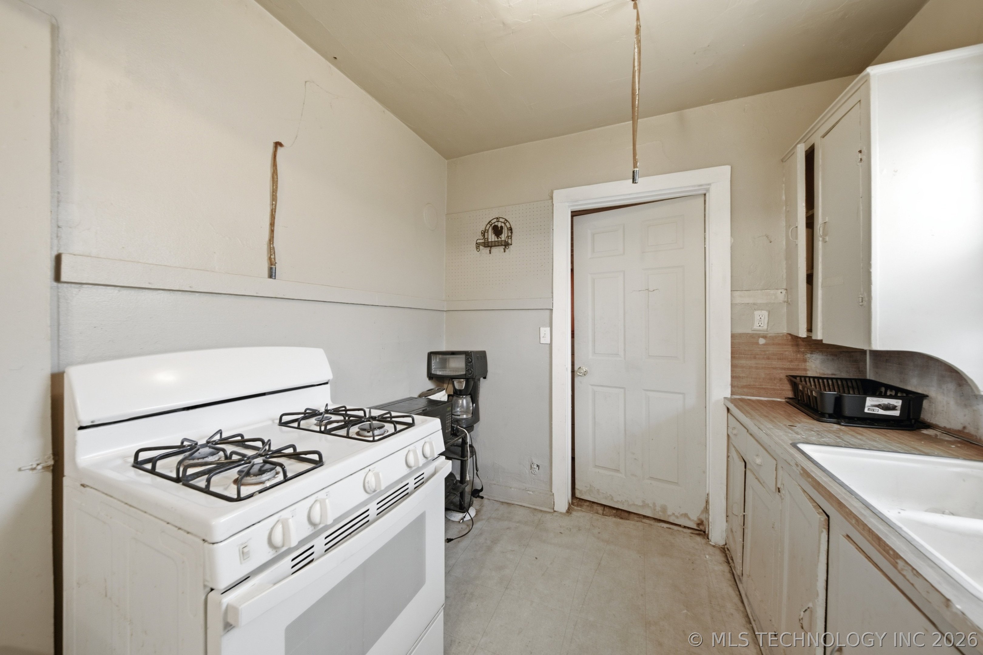 1344 N Boston Place Property Photo 16