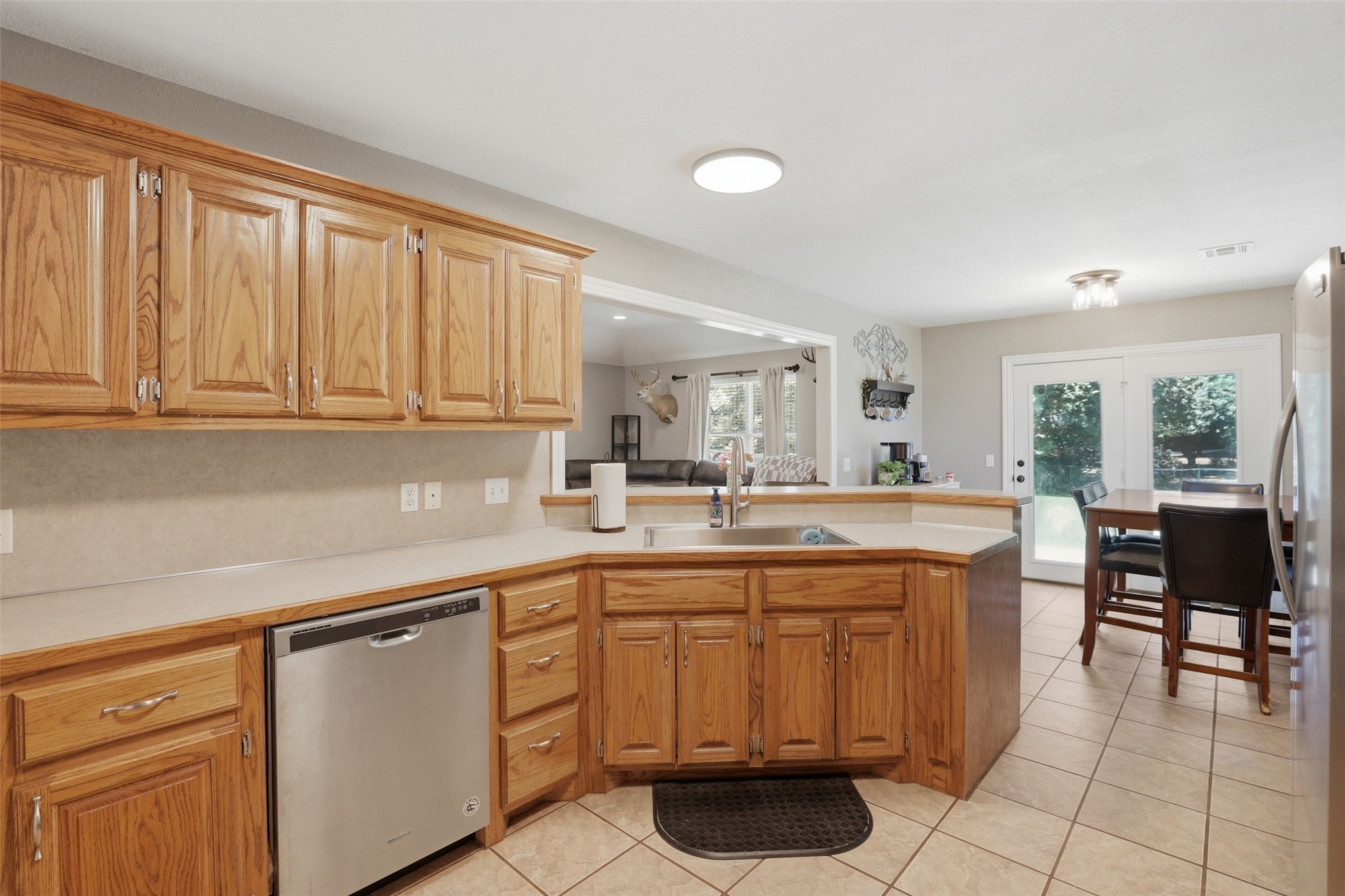 208 S 9th Avenue E Property Photo 13