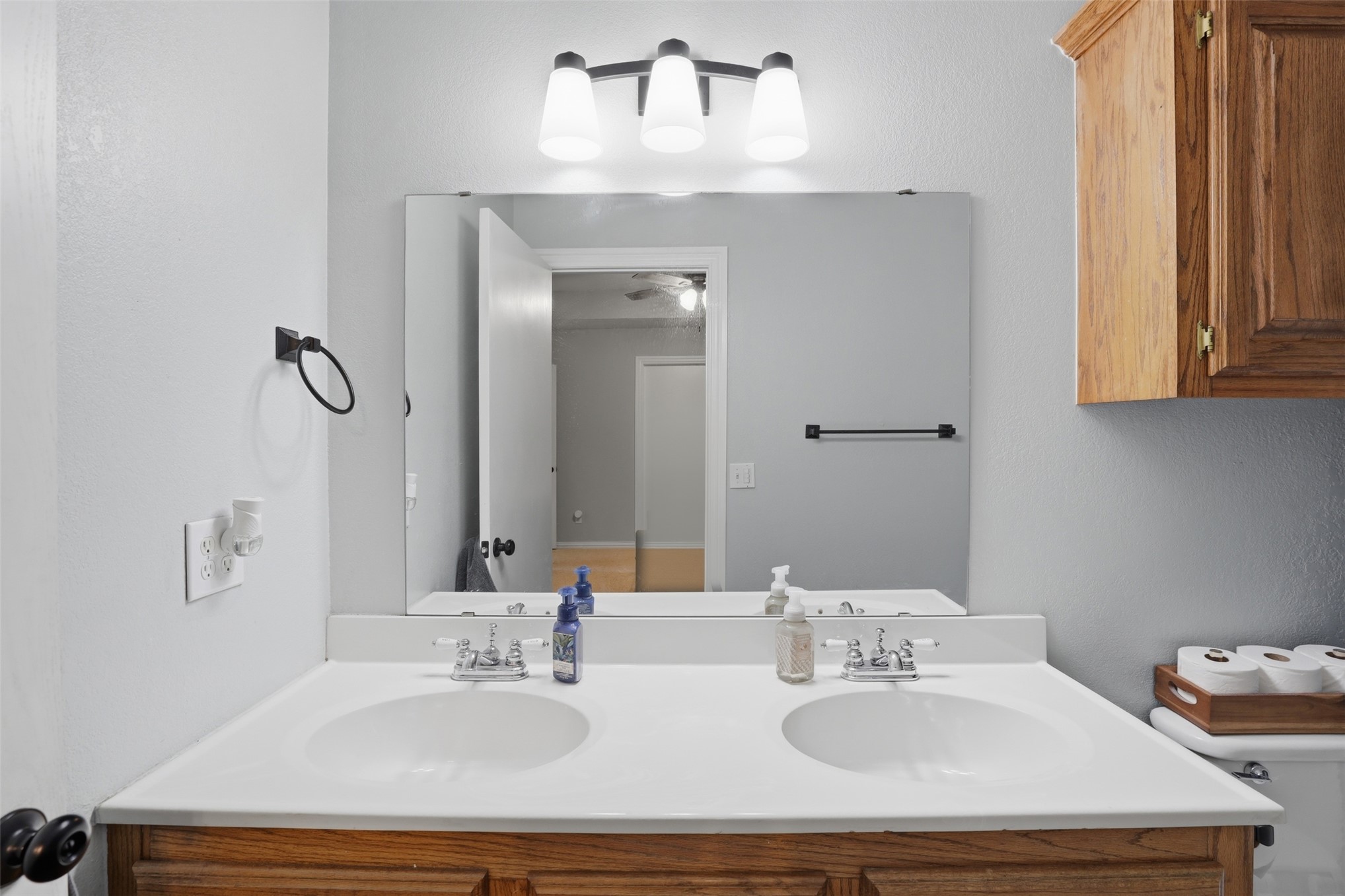 208 S 9th Avenue E Property Photo 21