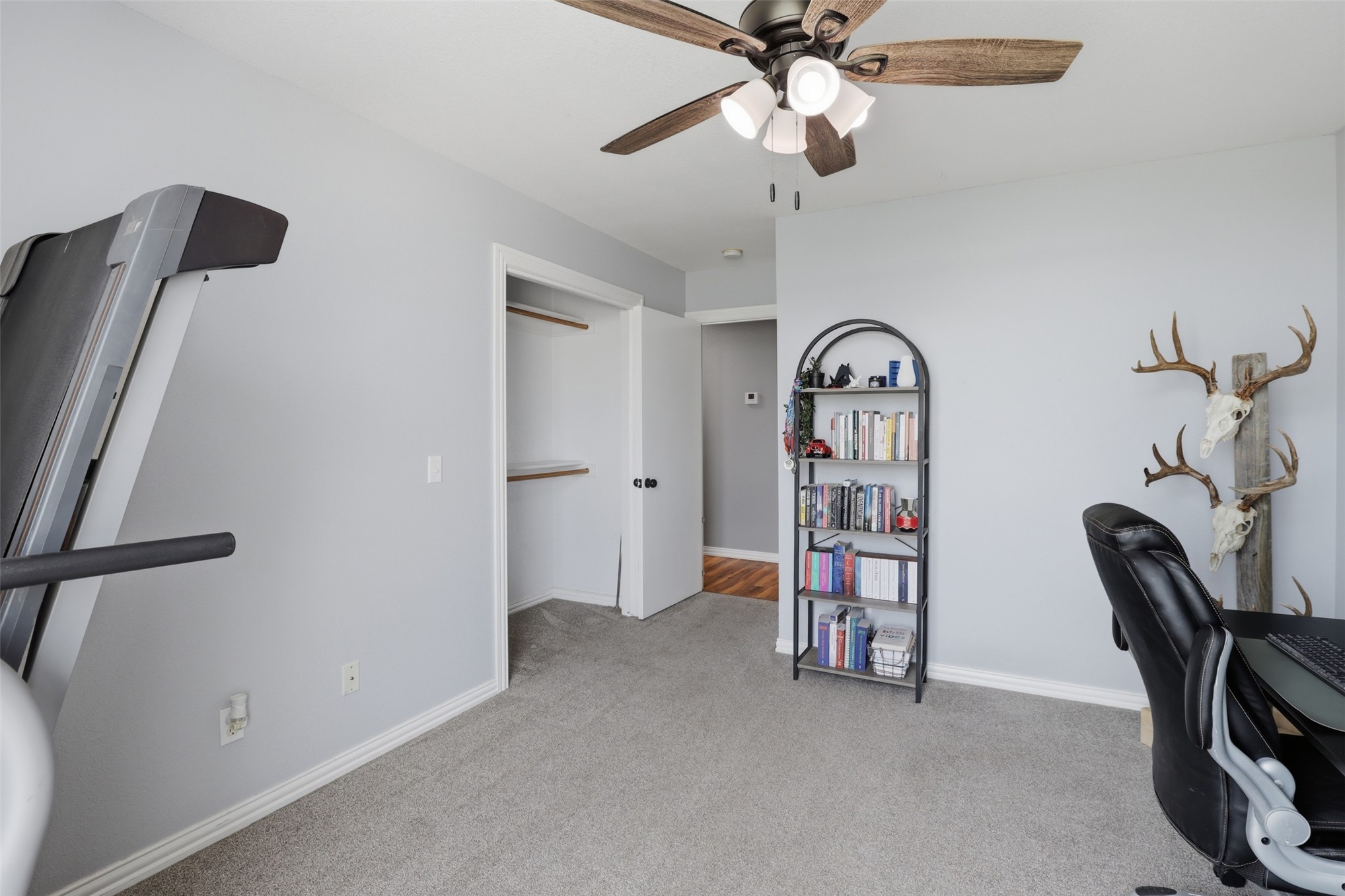 208 S 9th Avenue E Property Photo 24