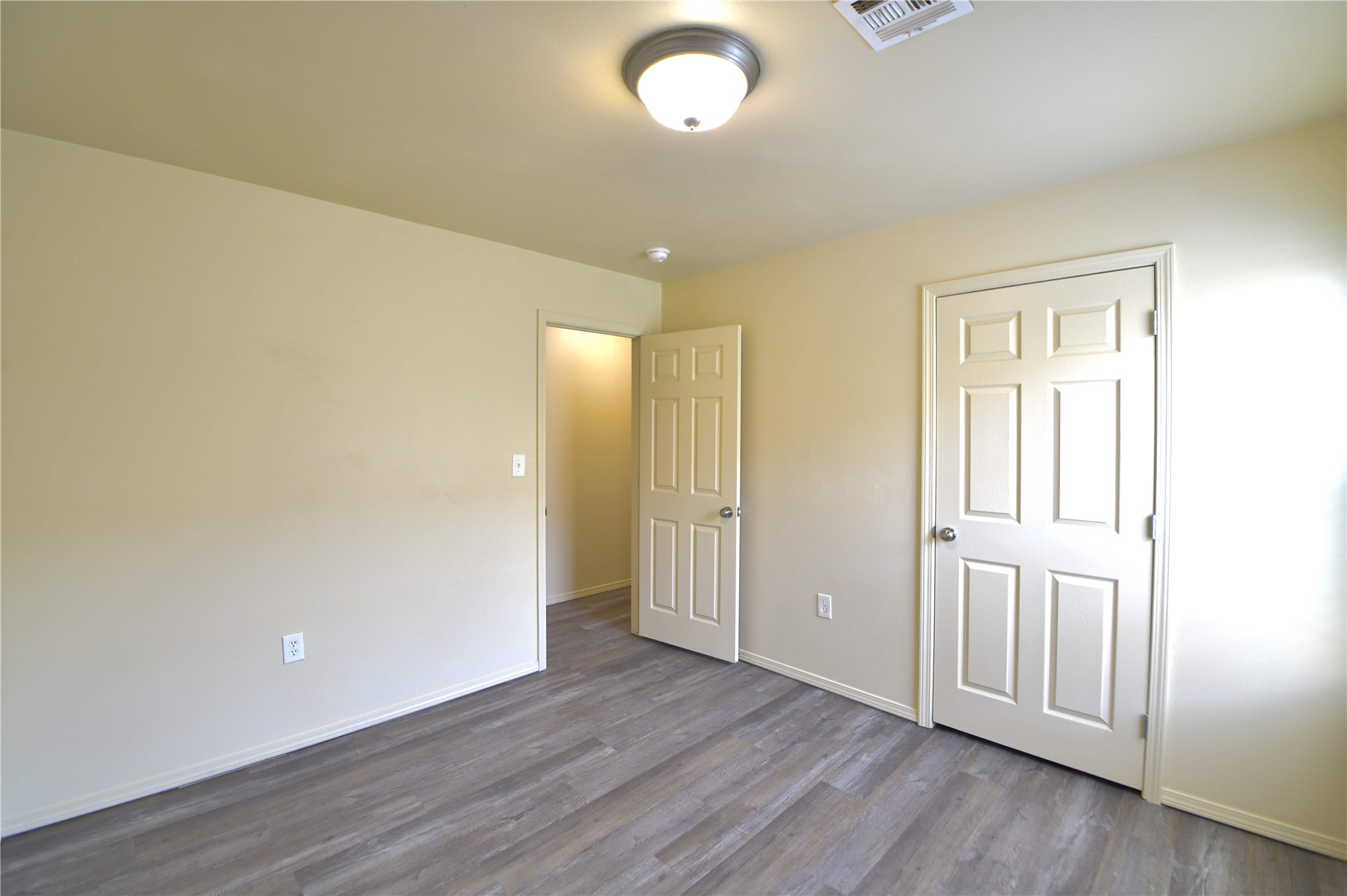 2626882 Property Photo 12