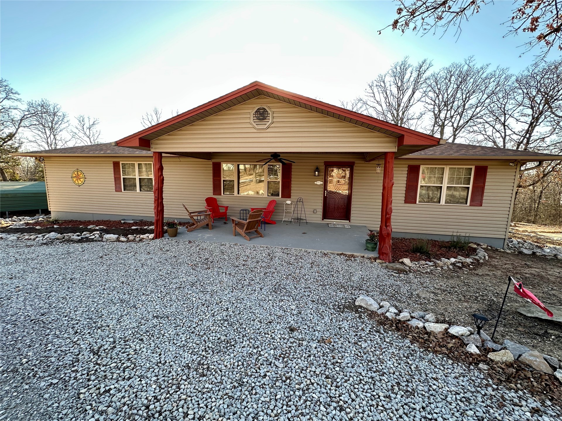 2332 Sioux Drive Property Photo 1