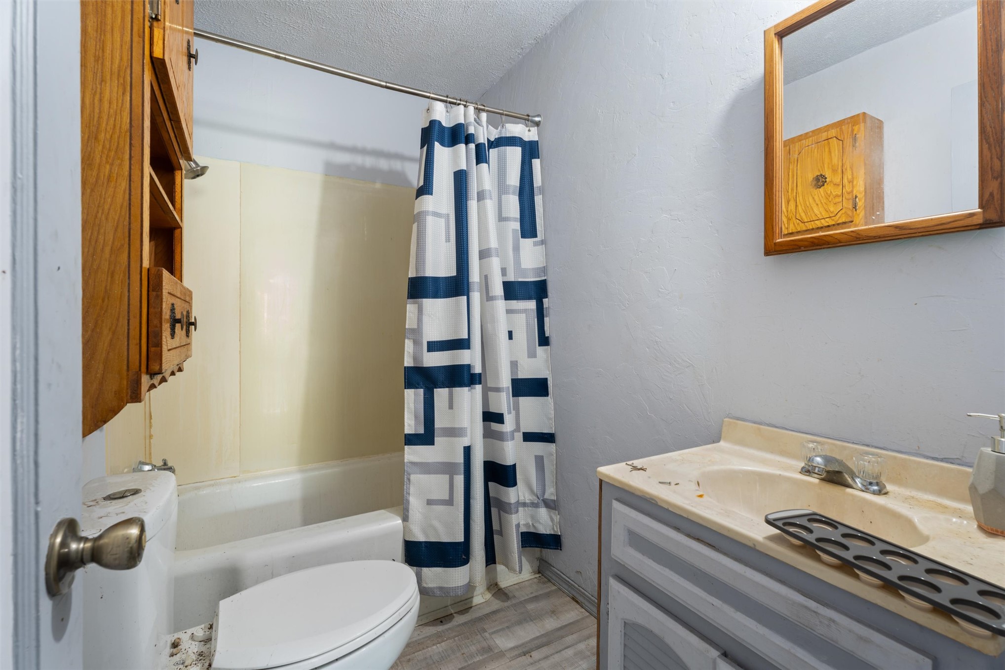 313 N Santa Fe Avenue Property Photo 10