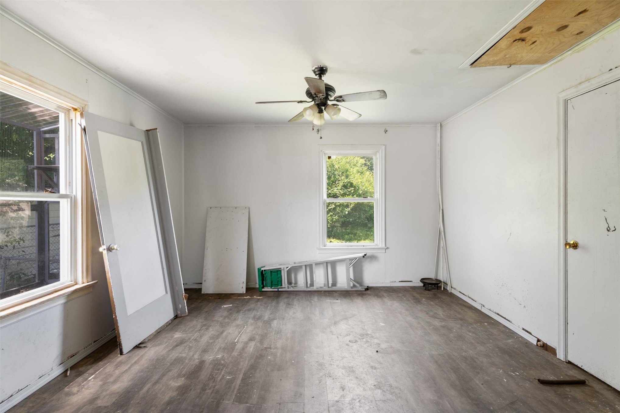 313 N Santa Fe Avenue Property Photo 14