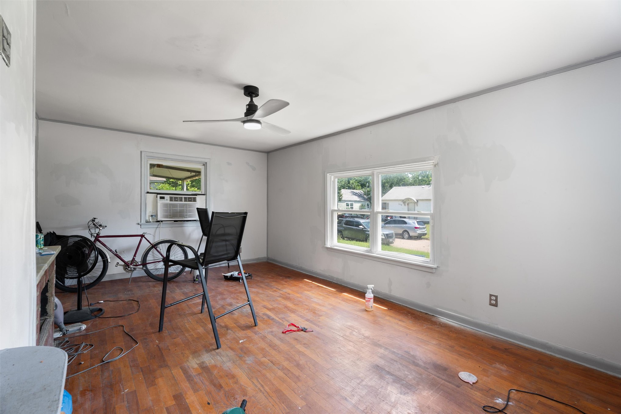 313 N Santa Fe Avenue Property Photo 19