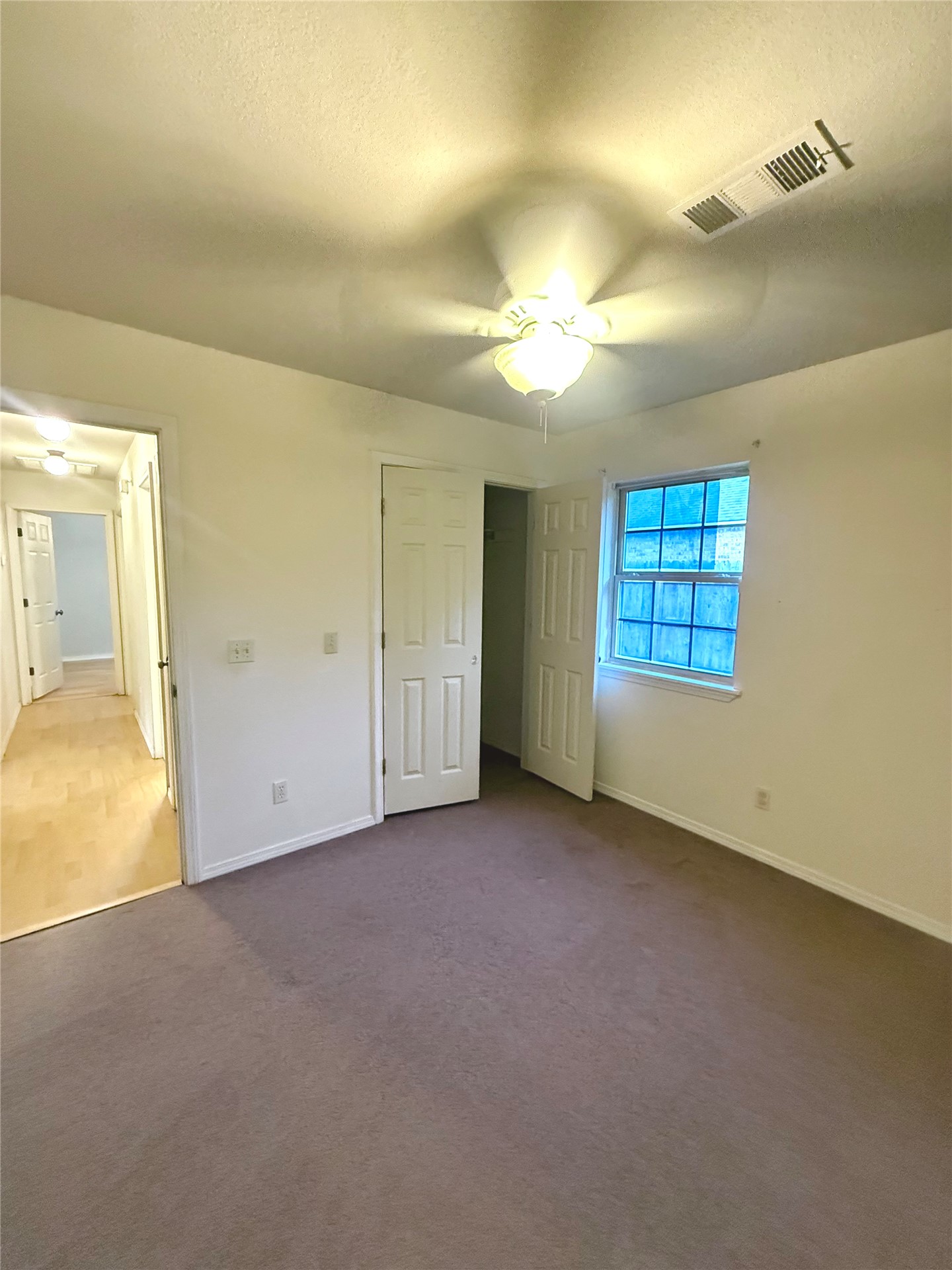 921 S Locust Property Photo 11