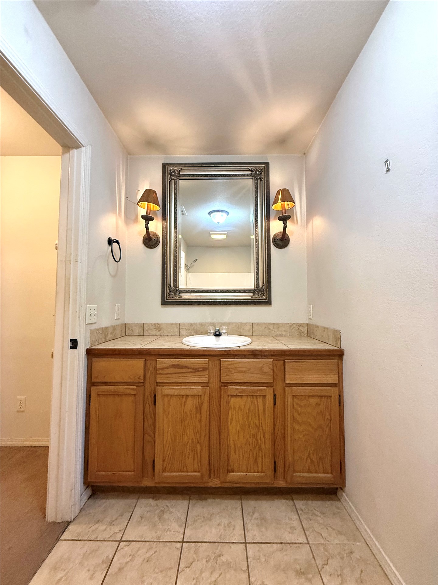 921 S Locust Property Photo 16