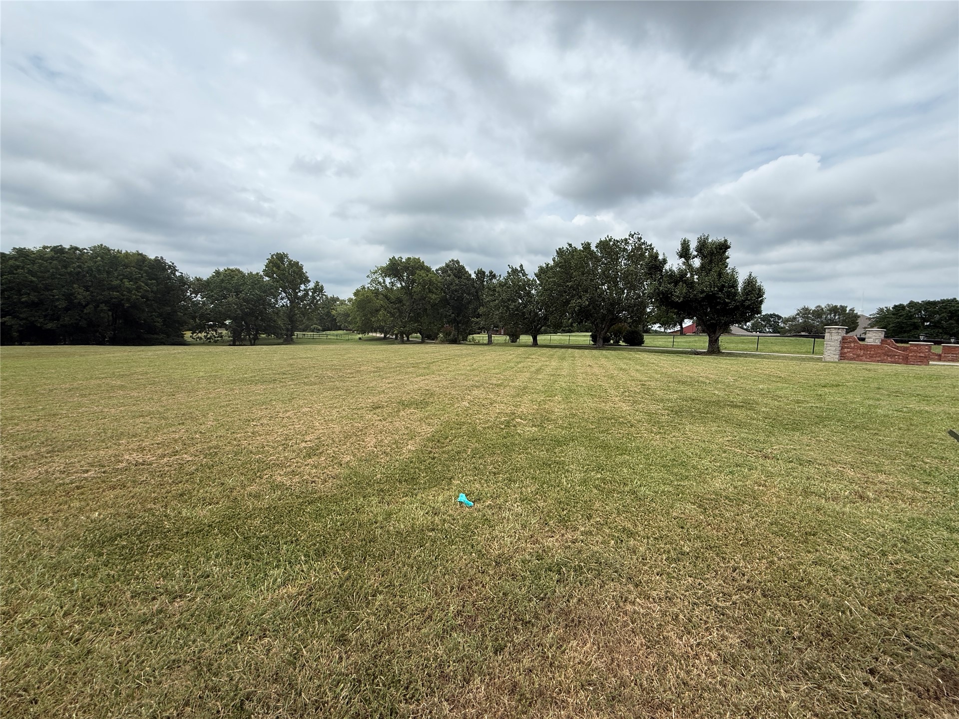 W Blue Starr Drive Property Photo 2