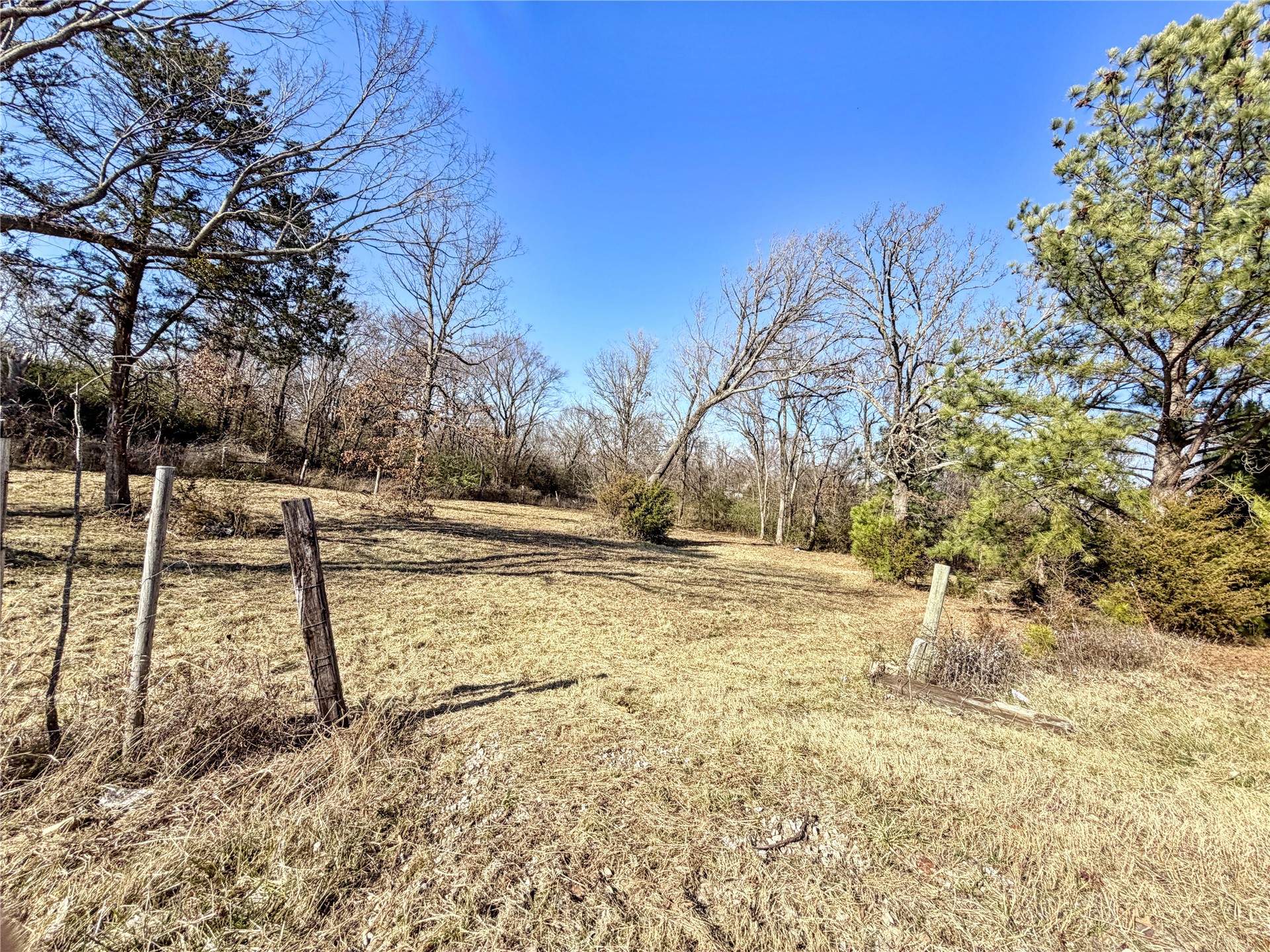 451440 E 990 Road Property Photo 9