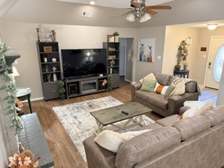 5109 Valley View Property Photo 7