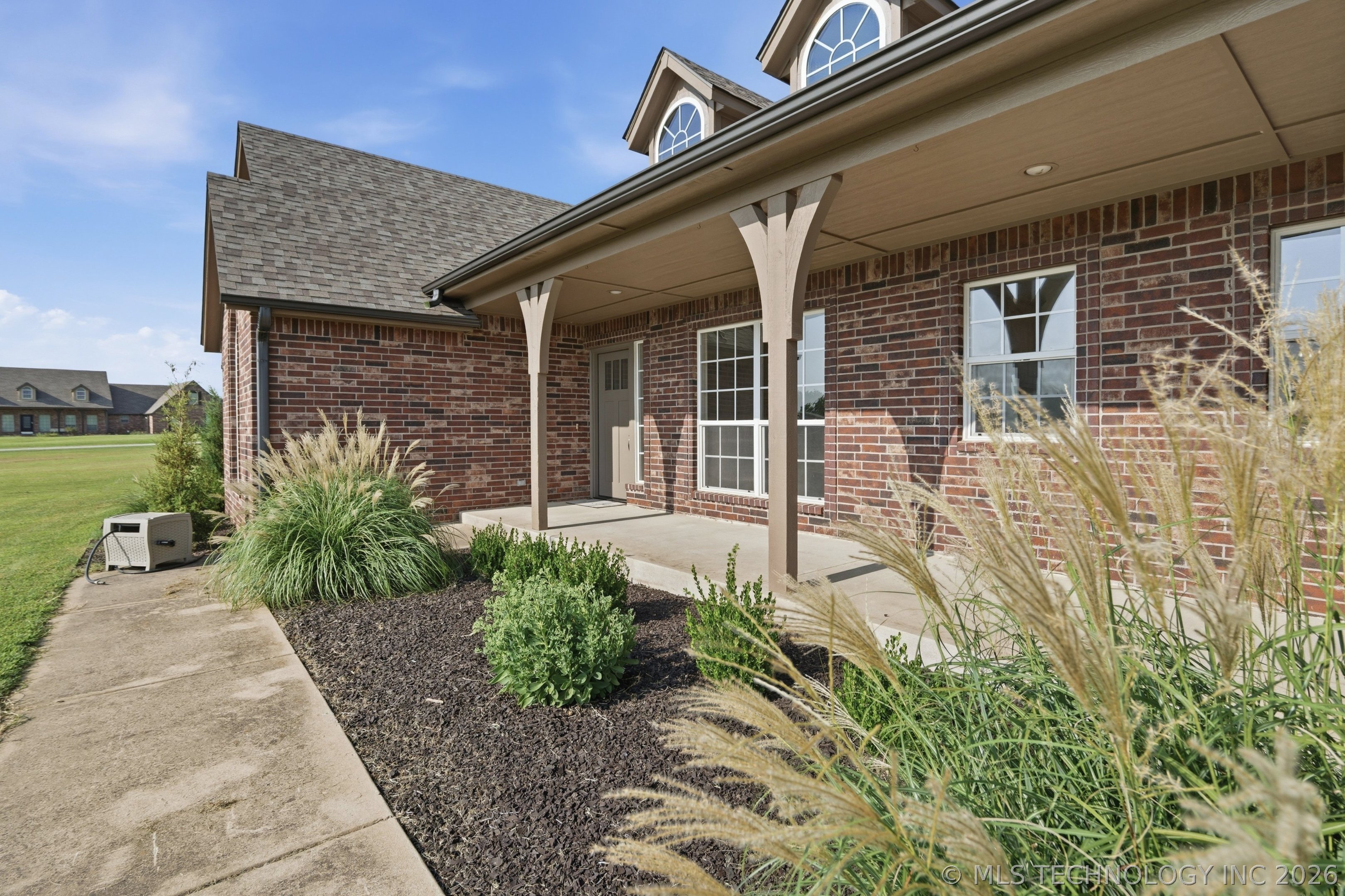 13535 E 463 Road Property Photo 6