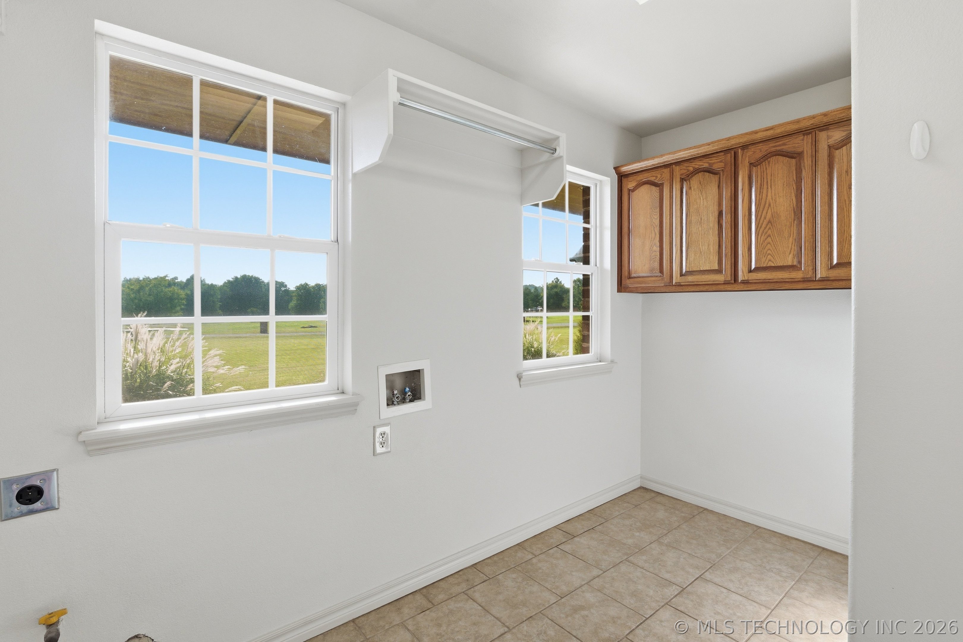 13535 E 463 Road Property Photo 28