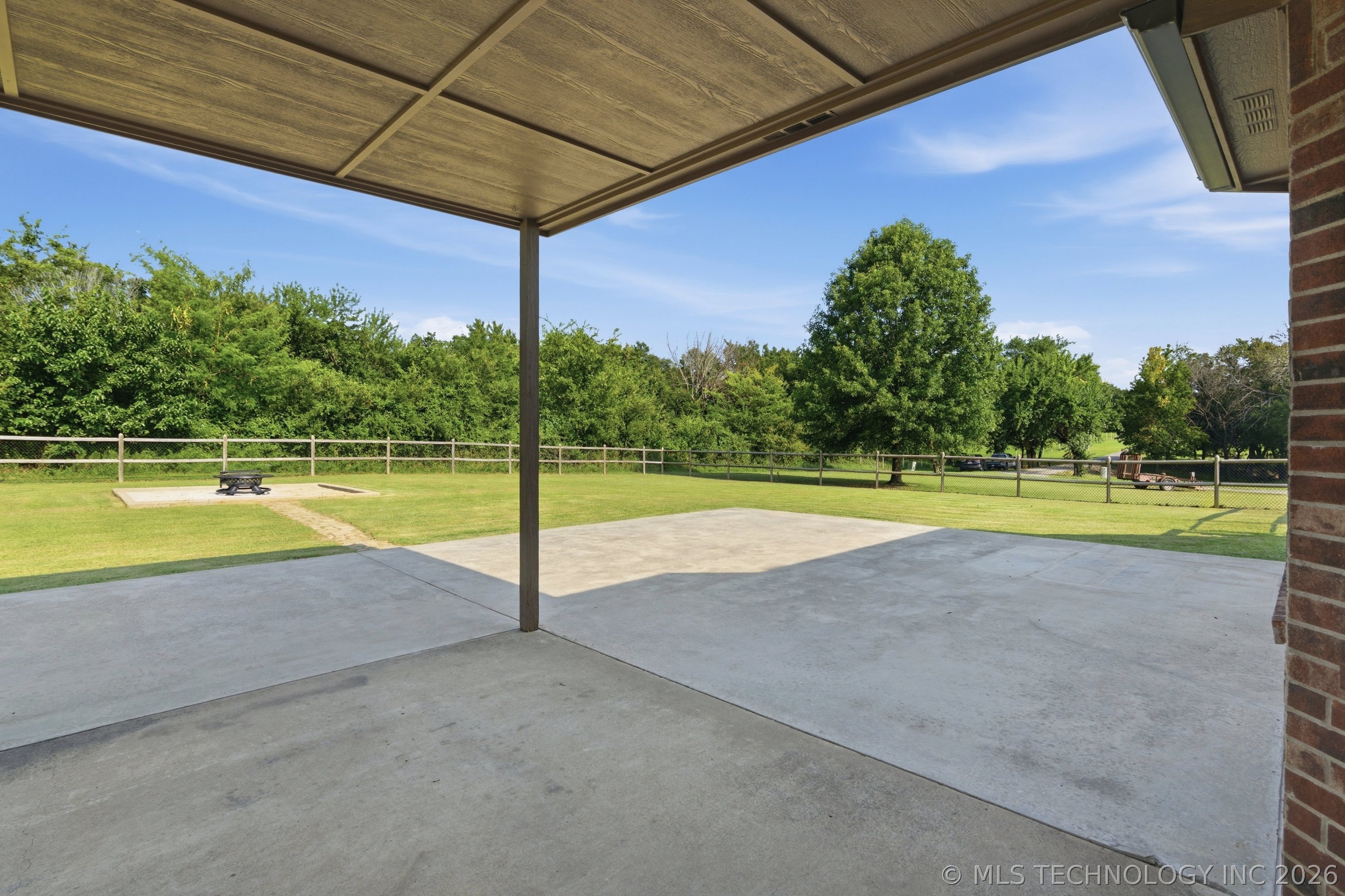 13535 E 463 Road Property Photo 32