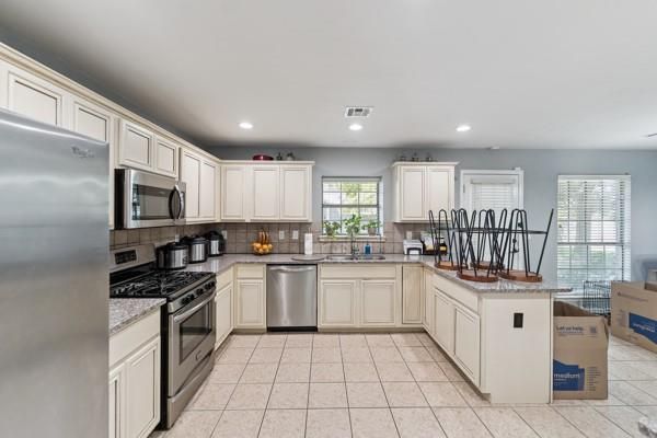 20208 E 37th Street S Property Photo 5