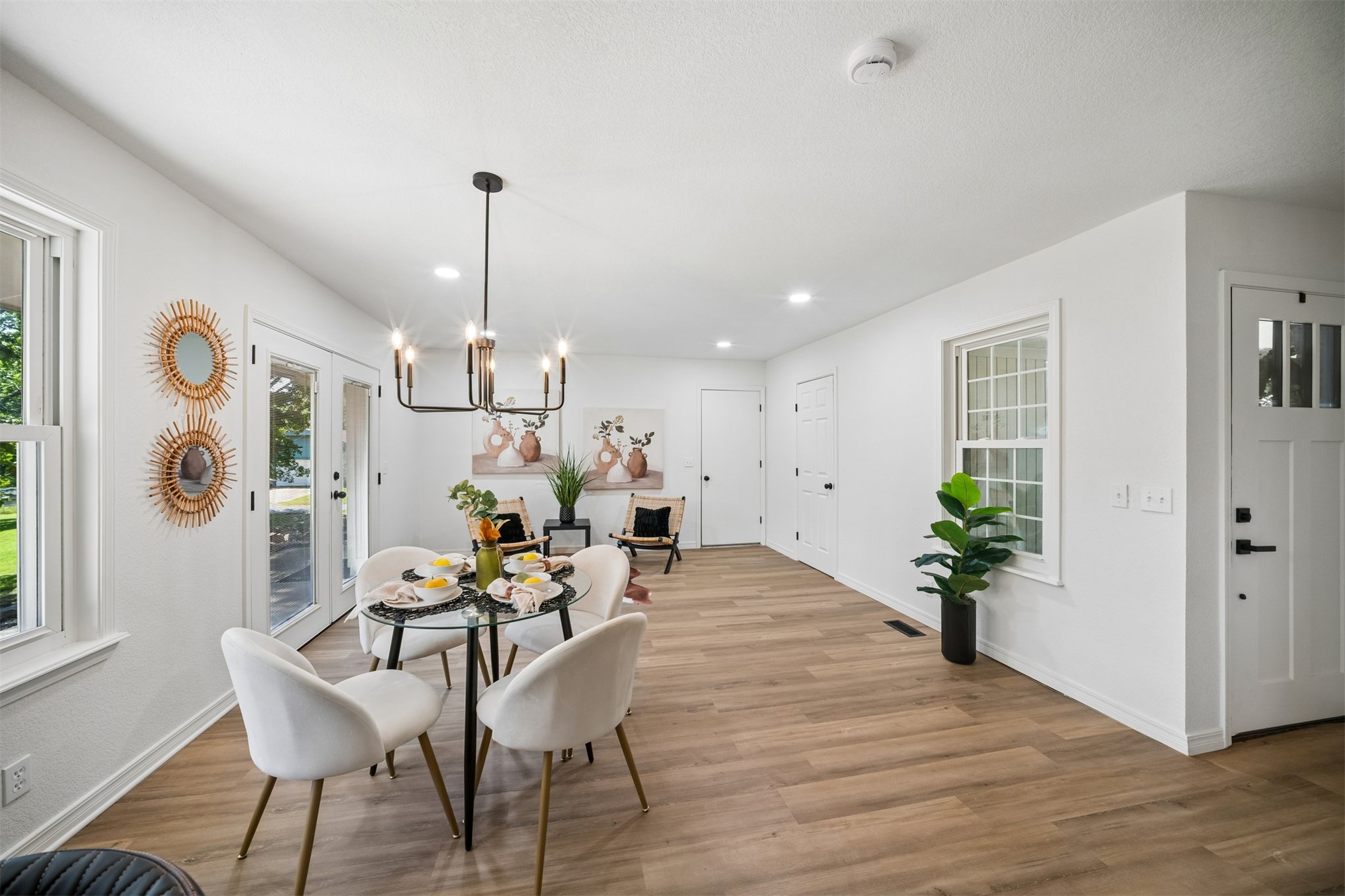 3199 N Mistletoe Road Property Photo 13