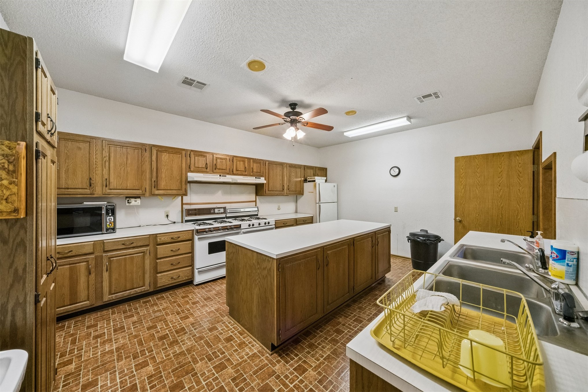 924 Hope Avenue Property Photo 23