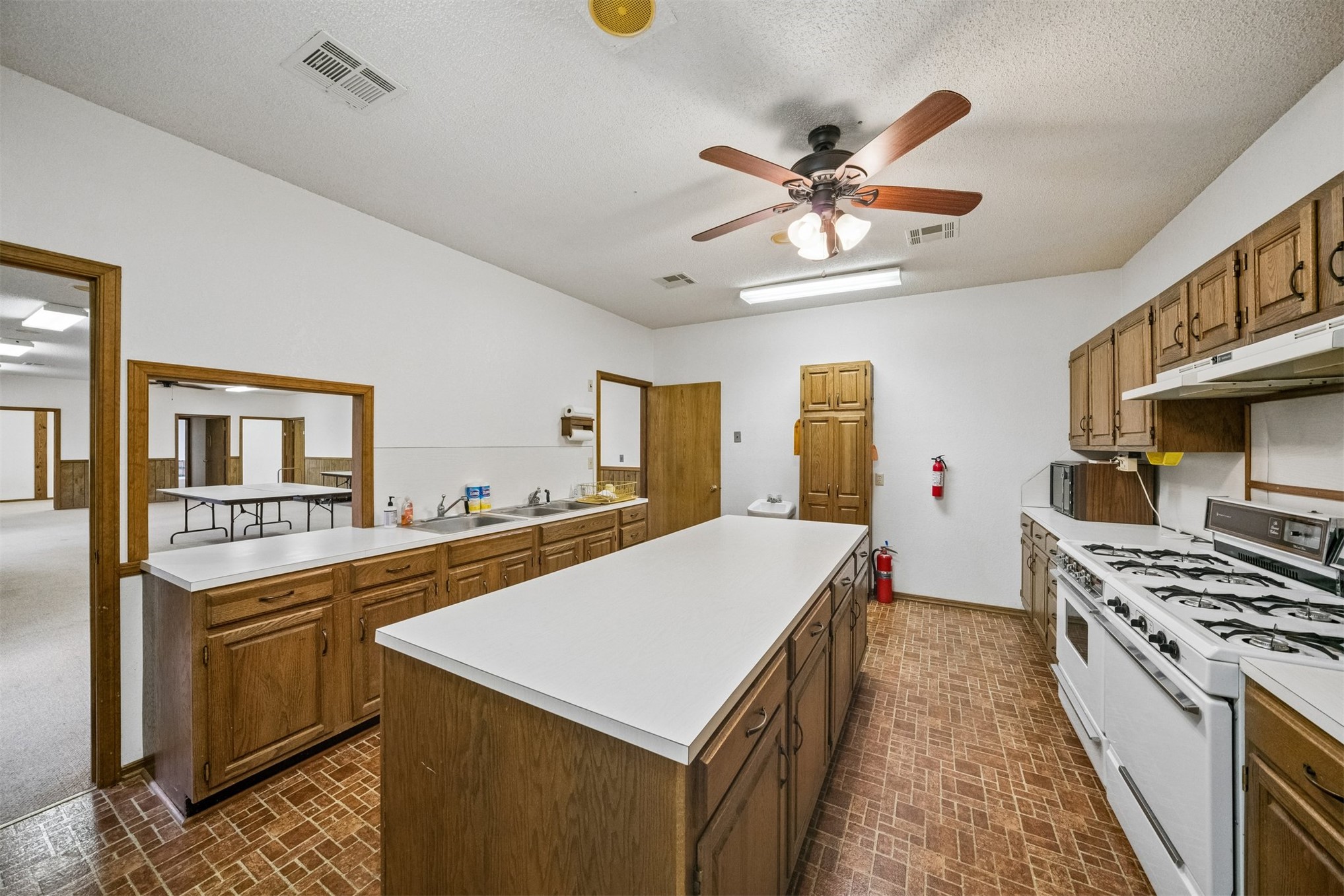 924 Hope Avenue Property Photo 24