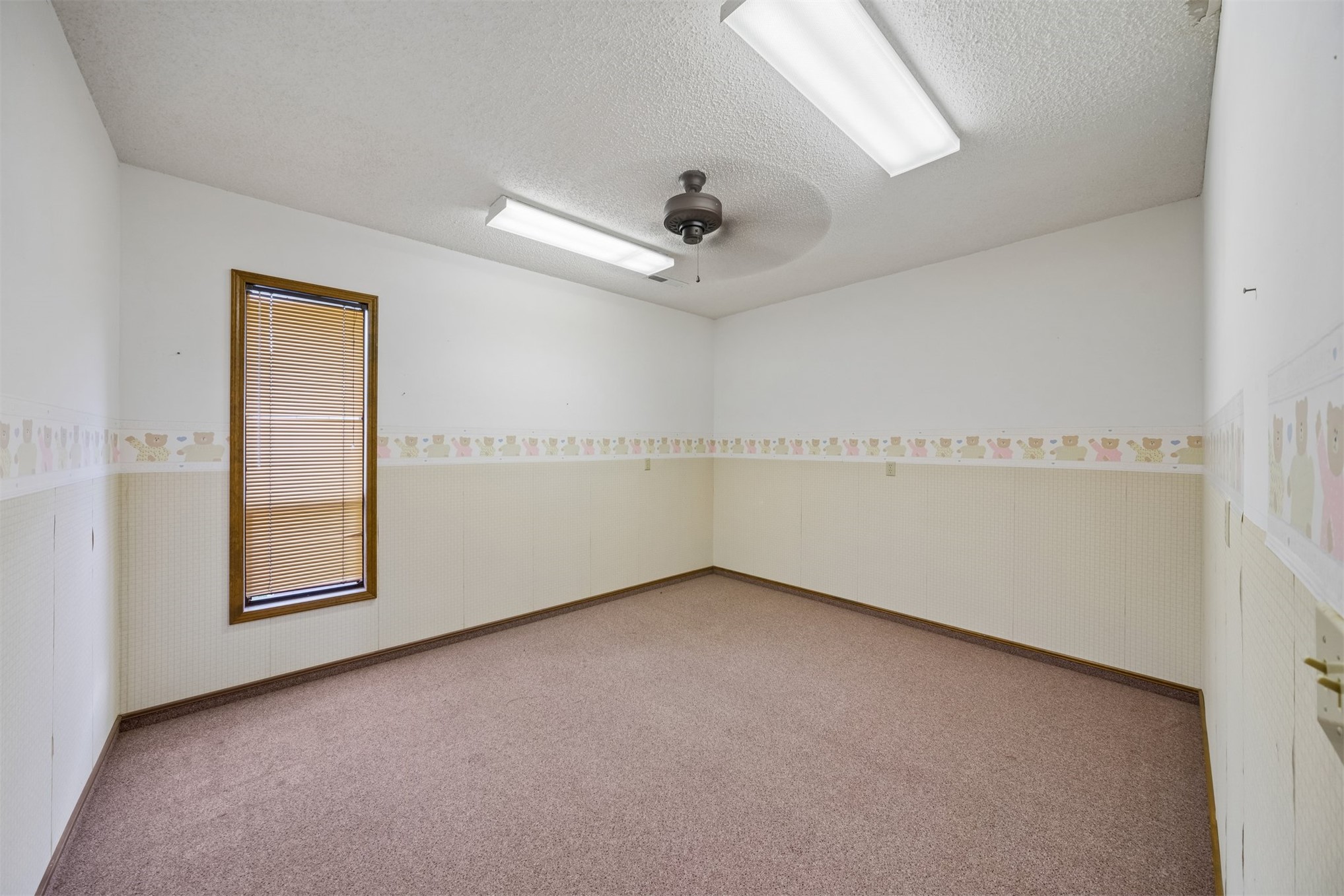 924 Hope Avenue Property Photo 36