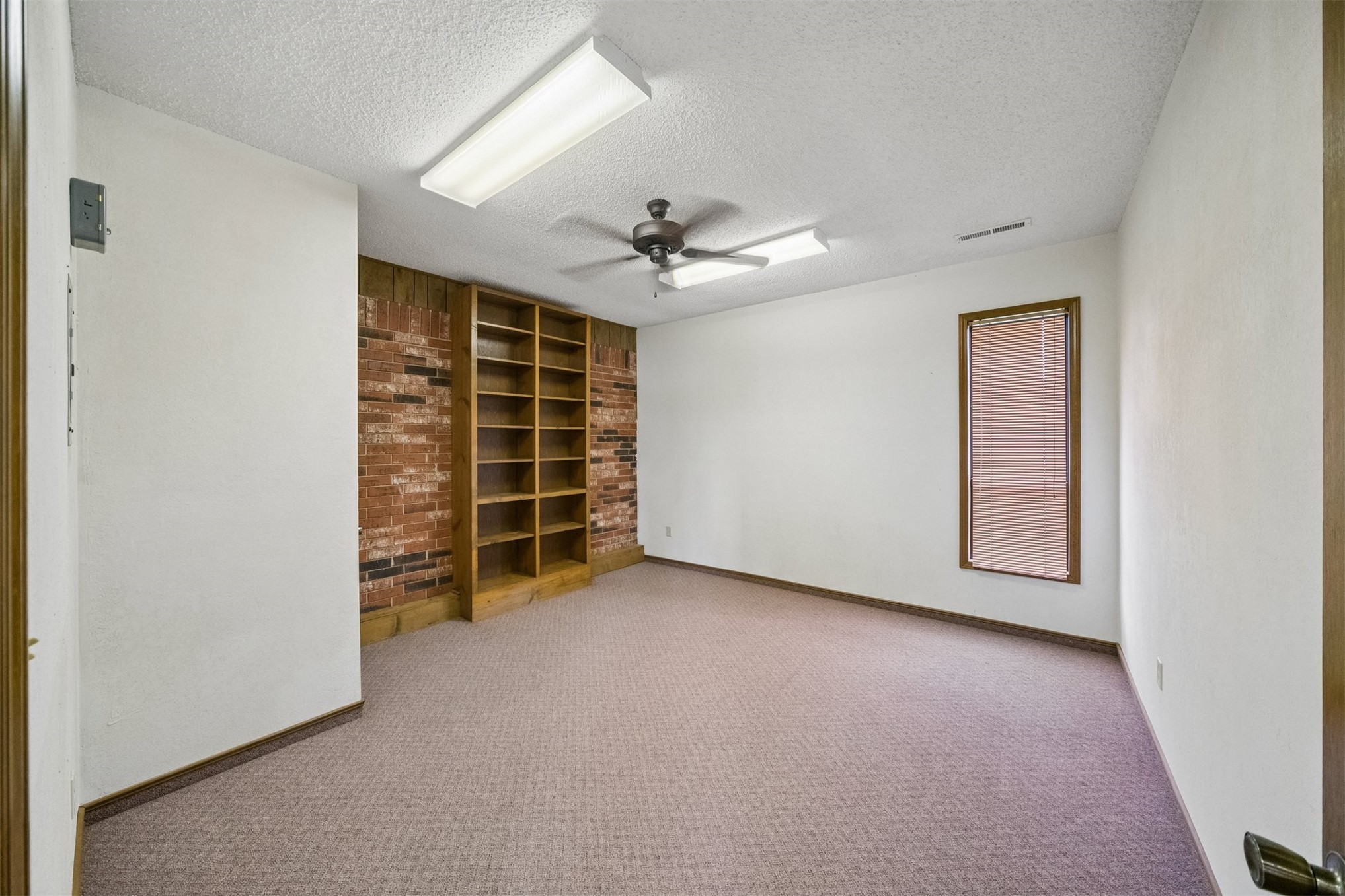 924 Hope Avenue Property Photo 38