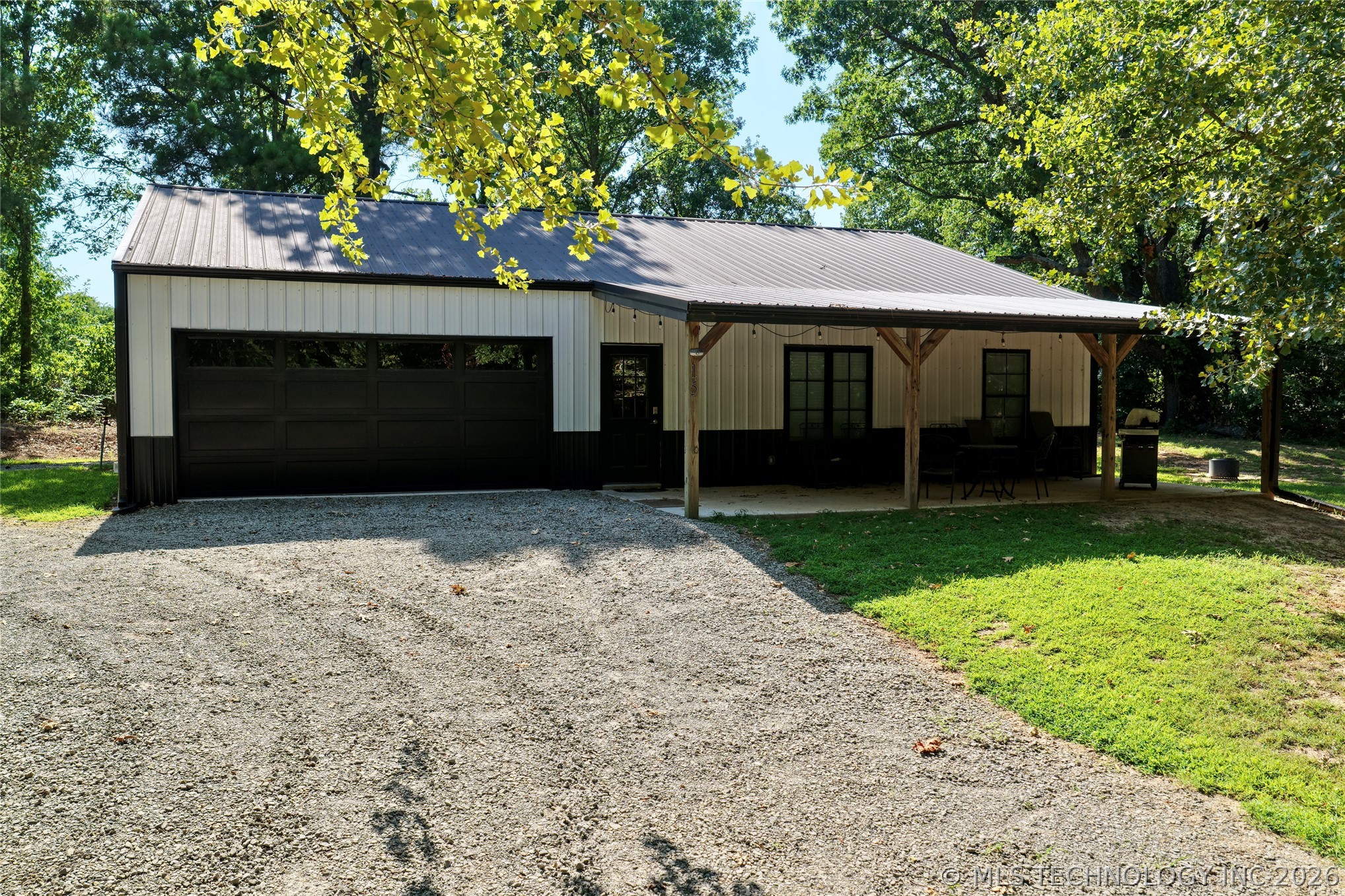 15 Elm Property Photo 4