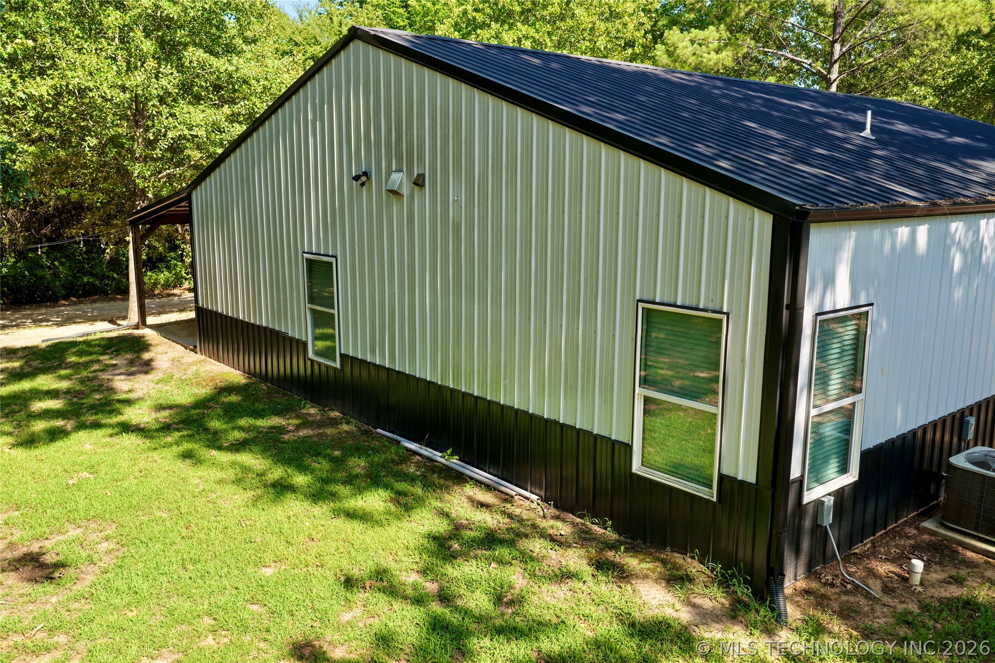 15 Elm Property Photo 9