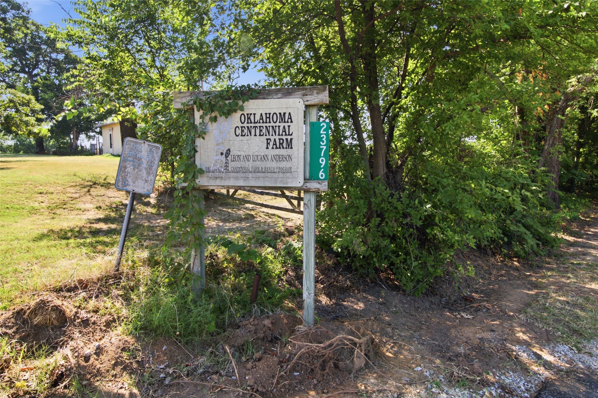23796 E Highway 66 Highway Property Photo 9