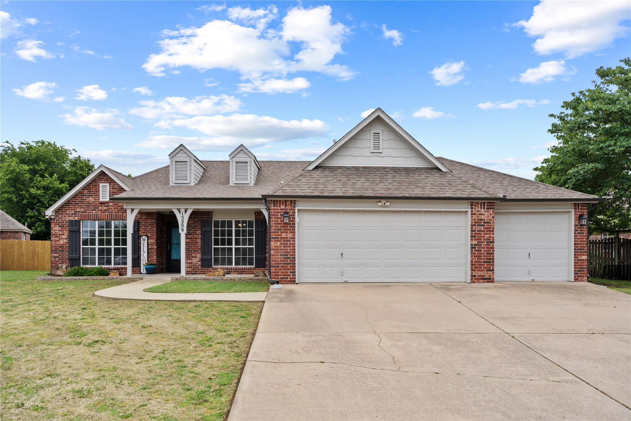 15209 E 90th Place N Property Photo 1