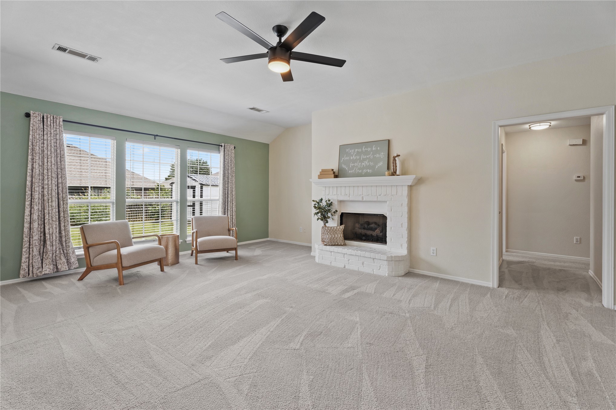 15209 E 90th Place N Property Photo 3