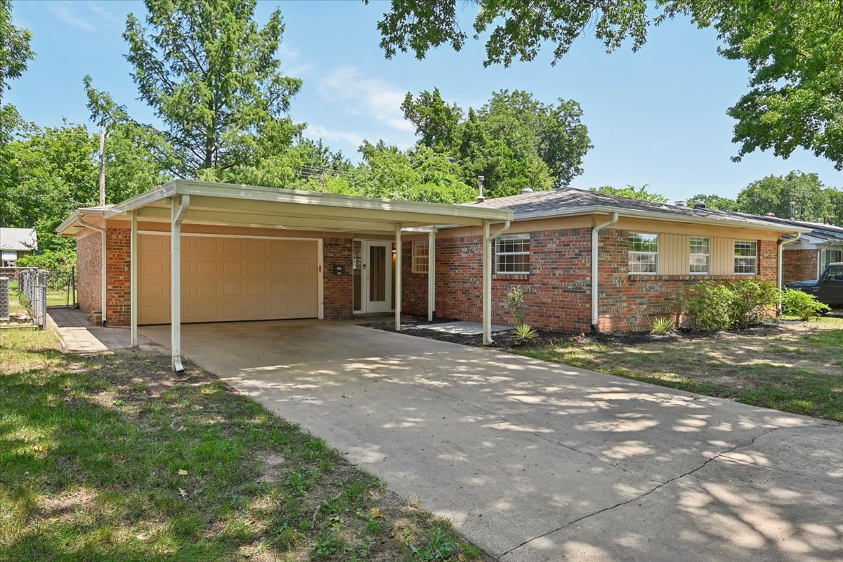 1367 E 46th Street Property Photo 1