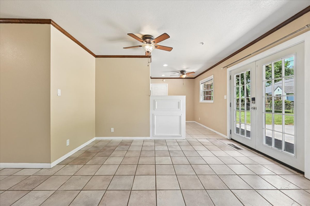 1367 E 46th Street Property Photo 11