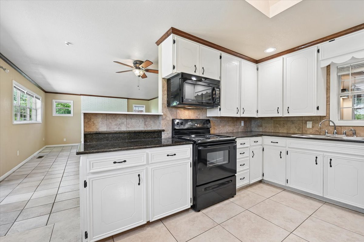 1367 E 46th Street Property Photo 13