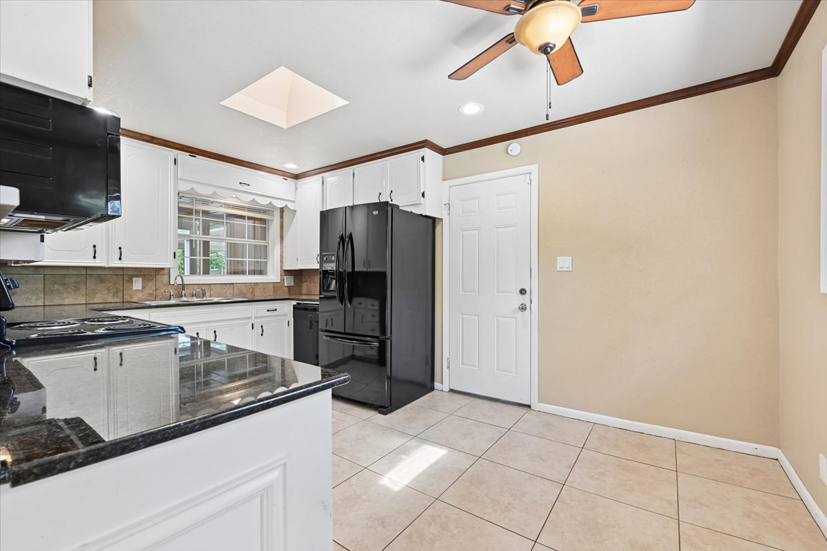 1367 E 46th Street Property Photo 17