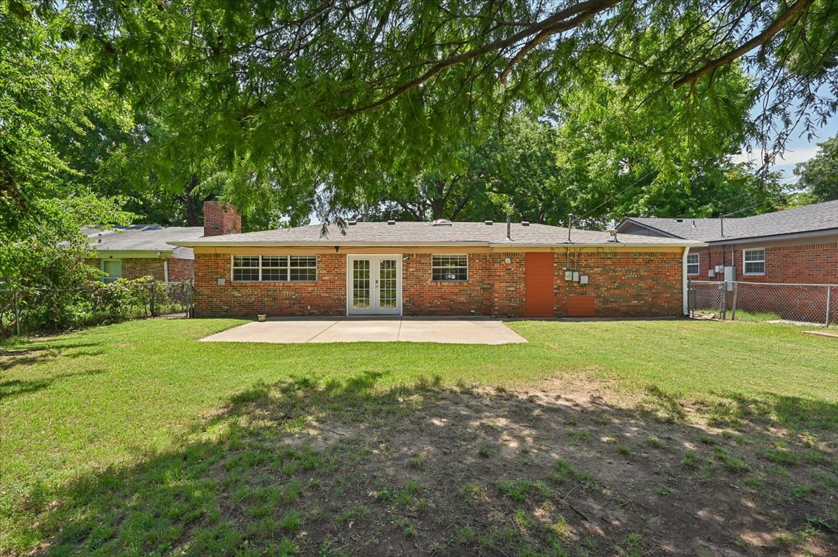1367 E 46th Street Property Photo 38