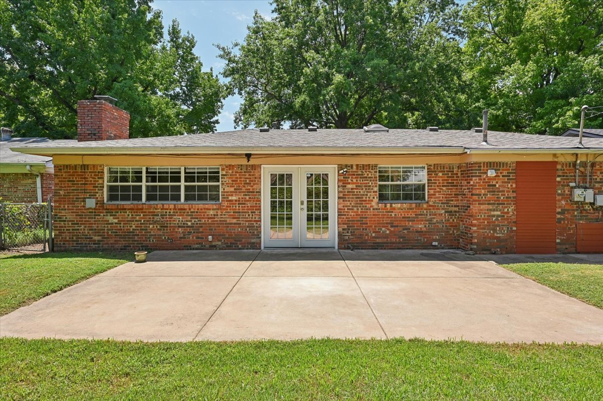 1367 E 46th Street Property Photo 39
