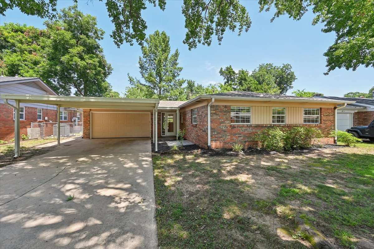 1367 E 46th Street Property Photo 42