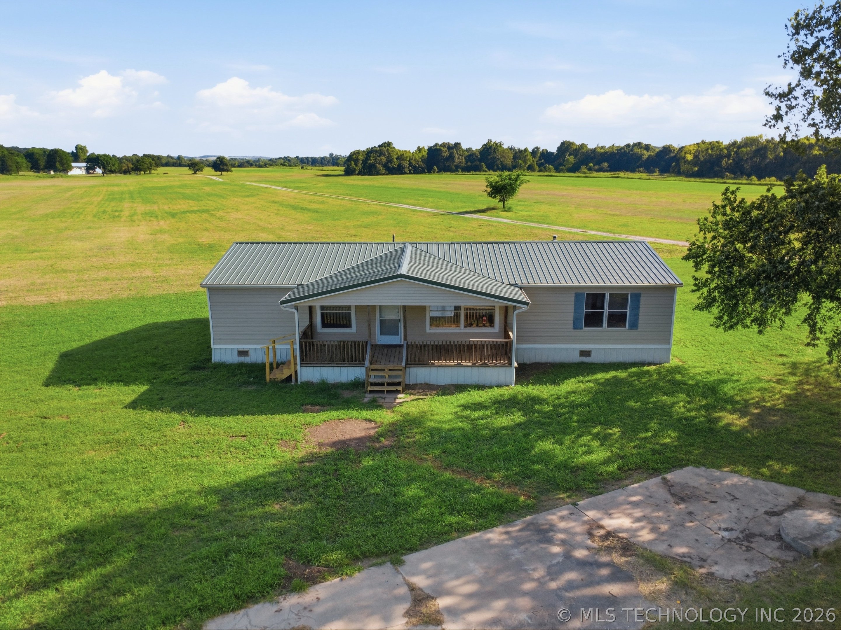 358706 E 5750 Road Property Photo 1