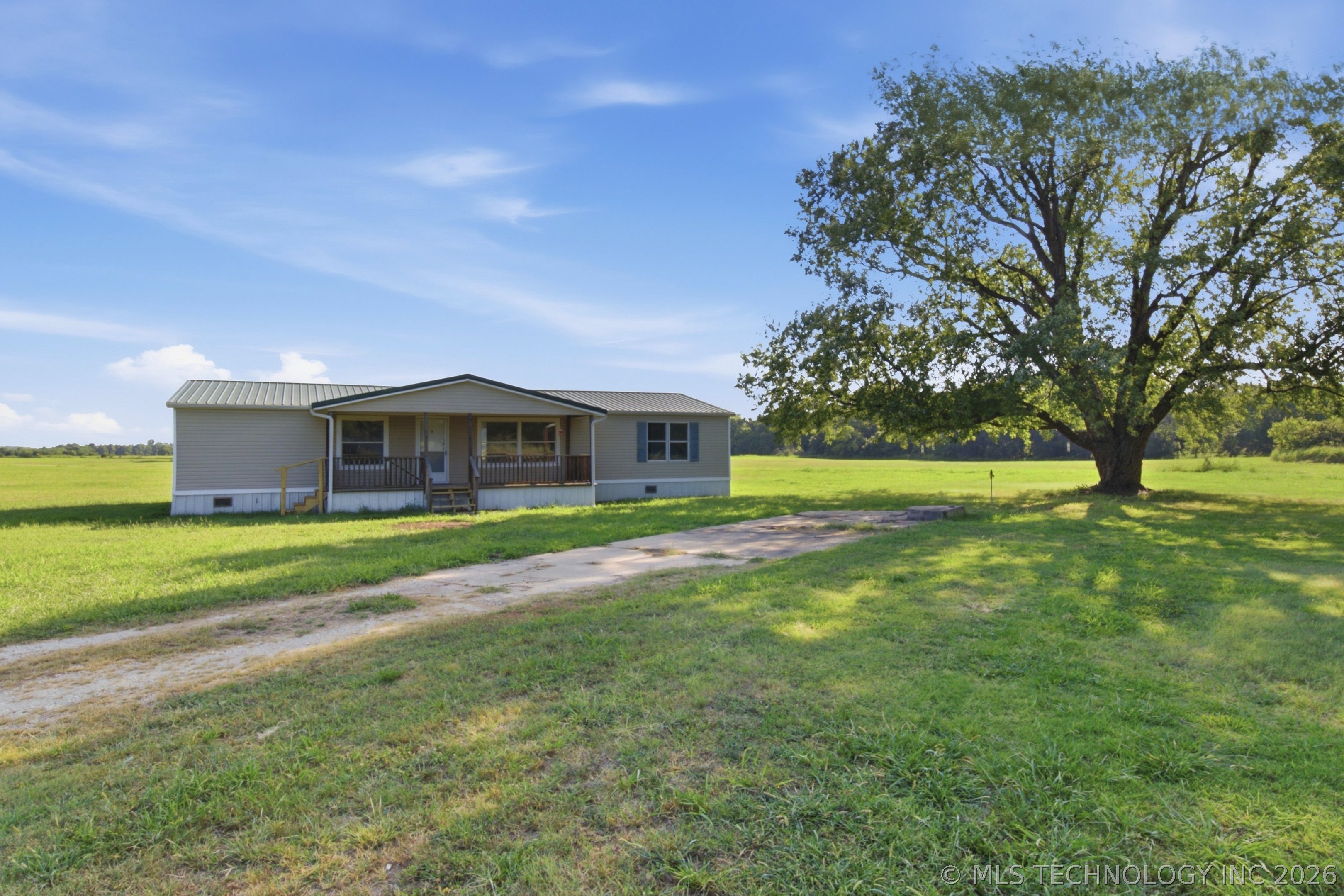 358706 E 5750 Road Property Photo 4