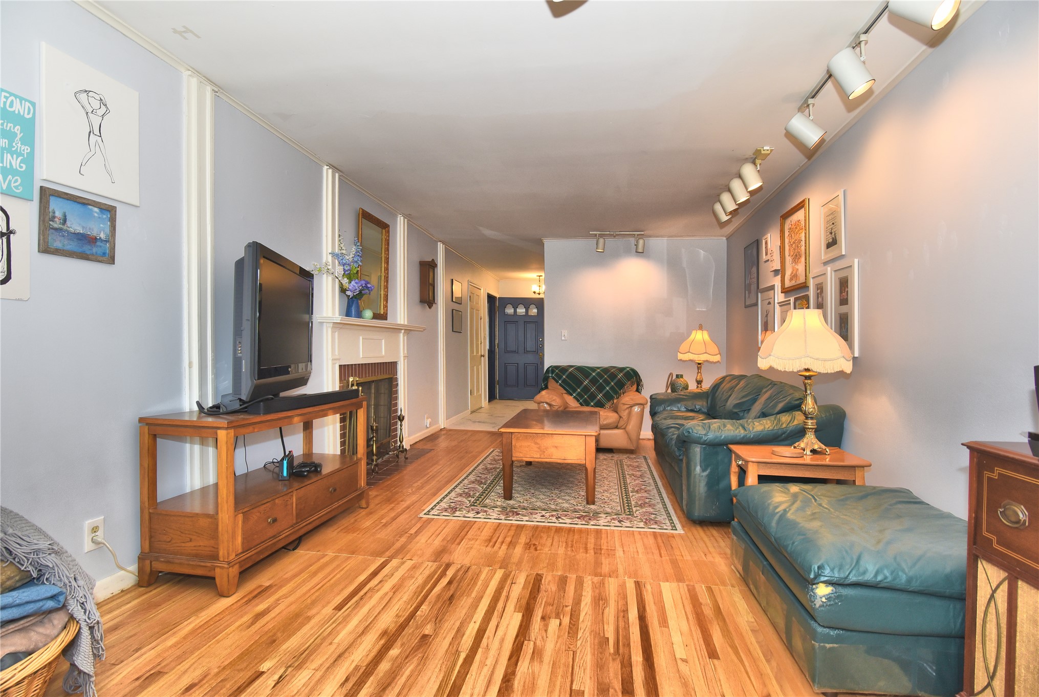 1598 E 60th Place Property Photo 15