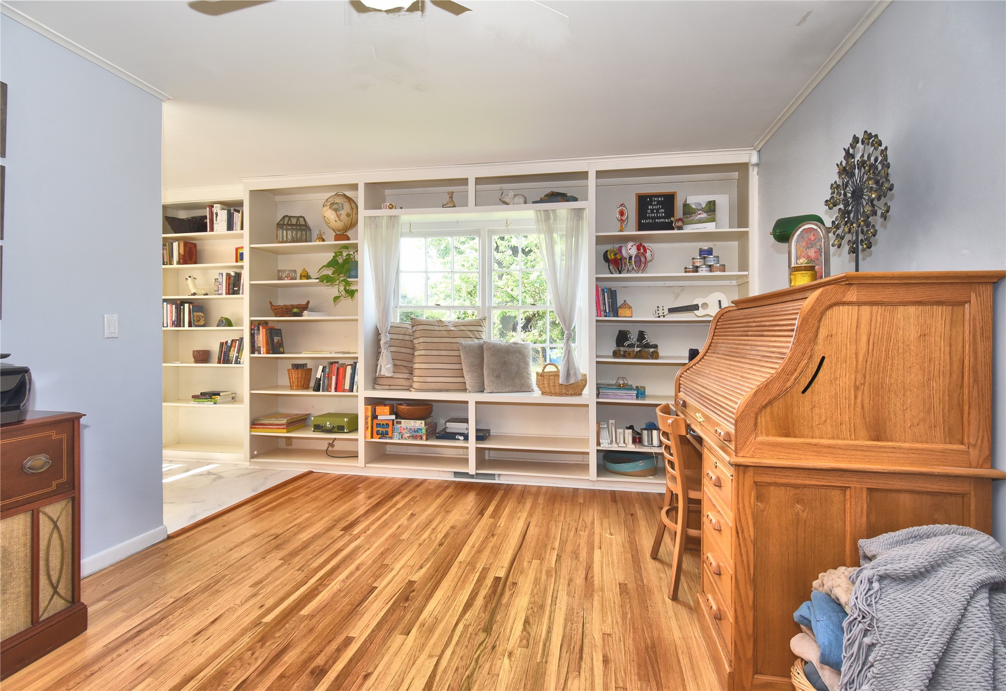 1598 E 60th Place Property Photo 16
