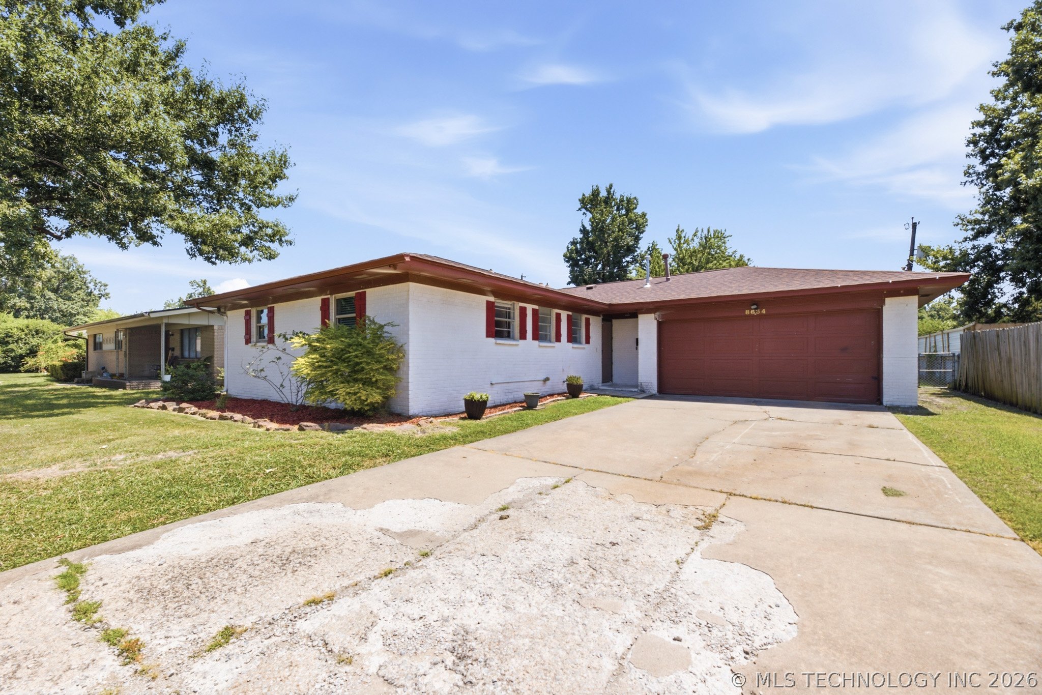 8634 E 38th Place NE Property Photo 1
